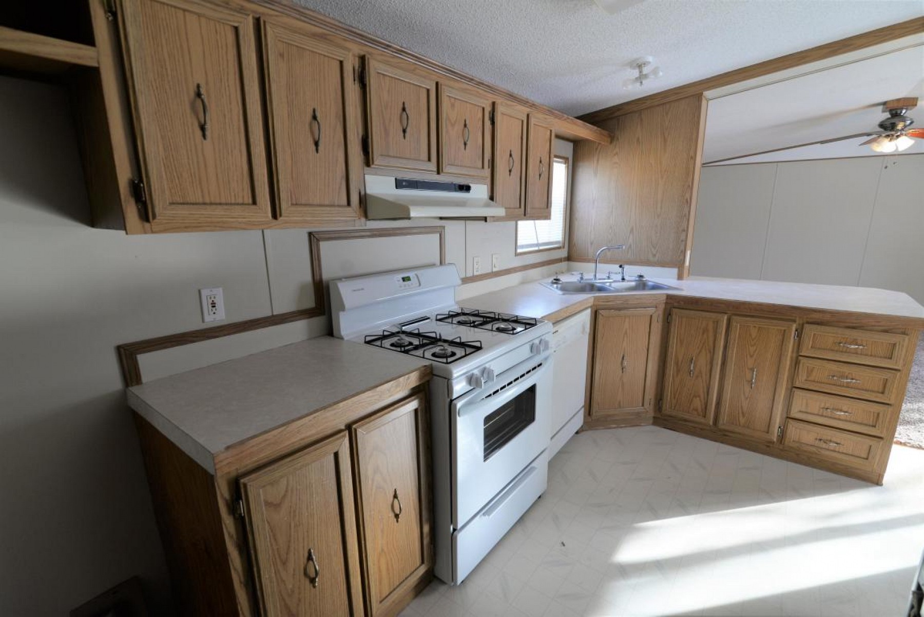 600 5th Avenue, Brookings, SD 57006