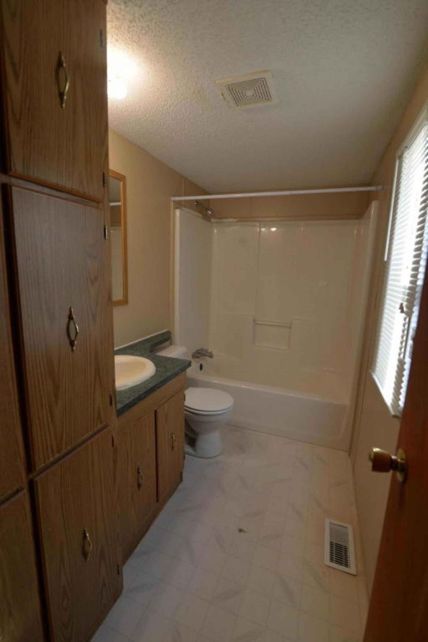 600 5th Avenue, Brookings, SD 57006