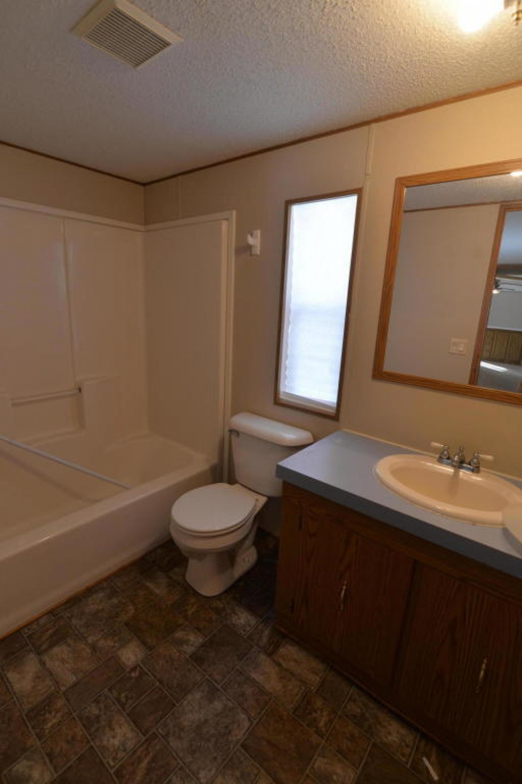 600 5th Avenue, Brookings, SD 57006