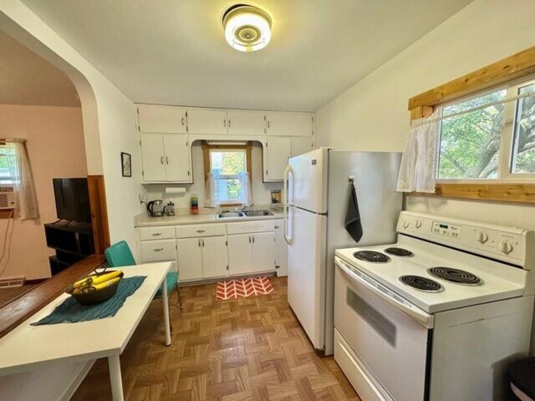 303 Lake Avenue S, Lake Preston, SD 57249