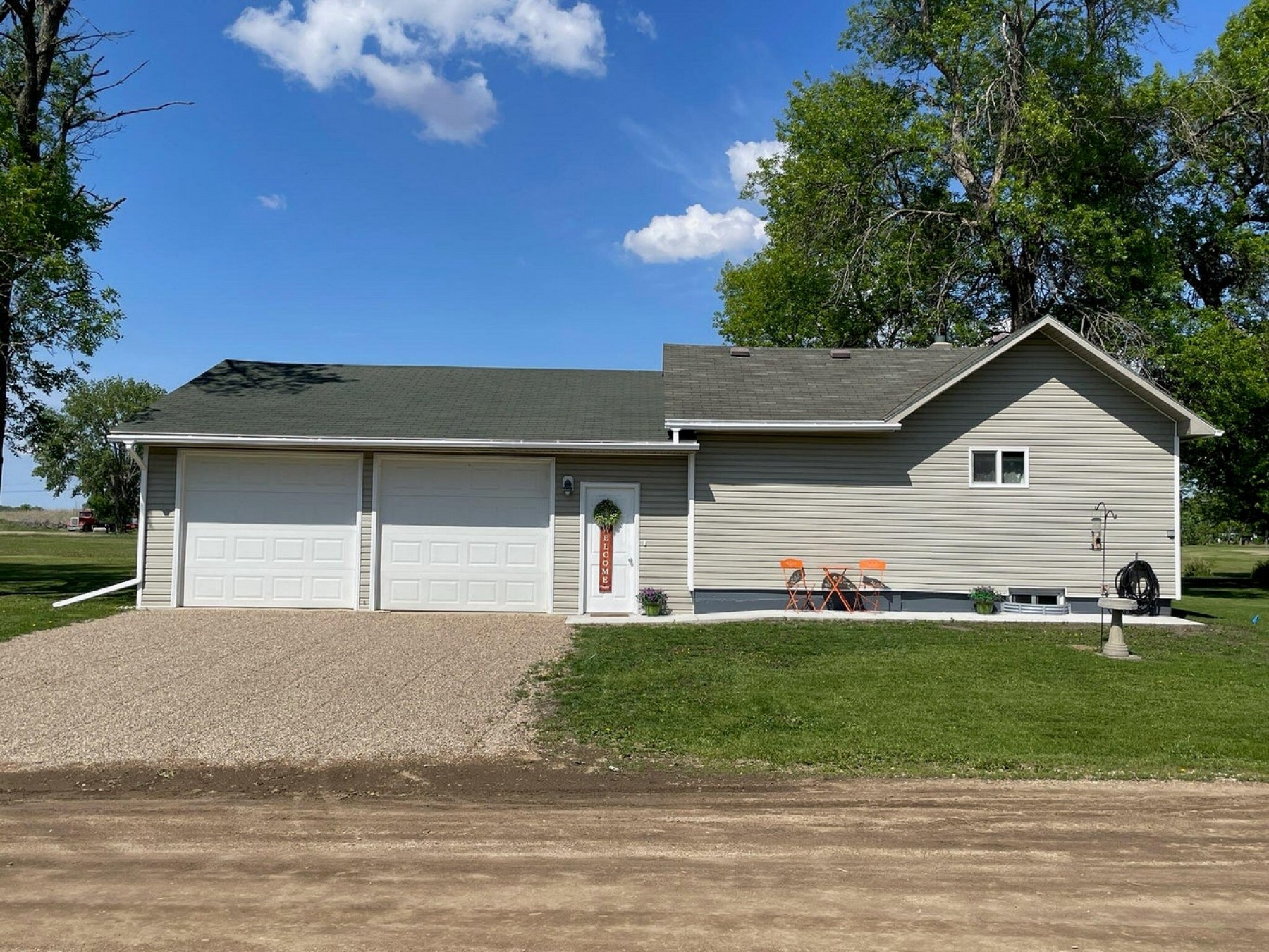 303 Lake Avenue S, Lake Preston, SD 57249