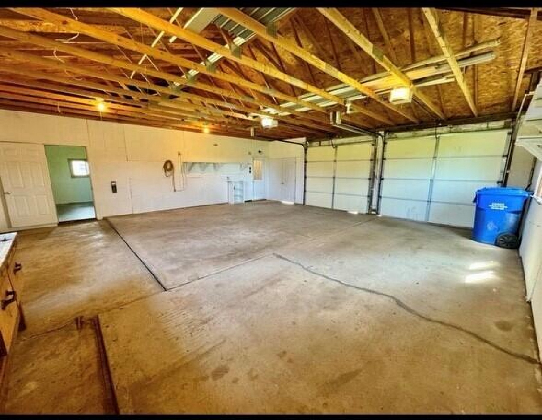 303 Lake Avenue S, Lake Preston, SD 57249