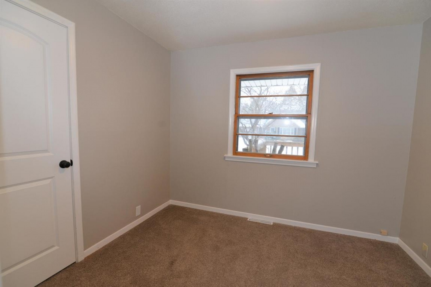 1018 Circle Drive, Brookings, SD 57006