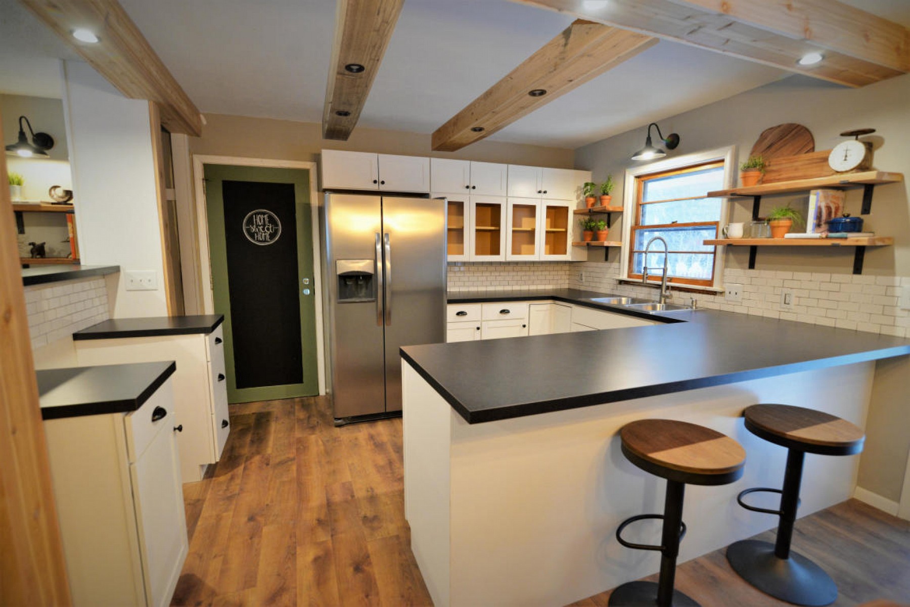 1018 Circle Drive, Brookings, SD 57006