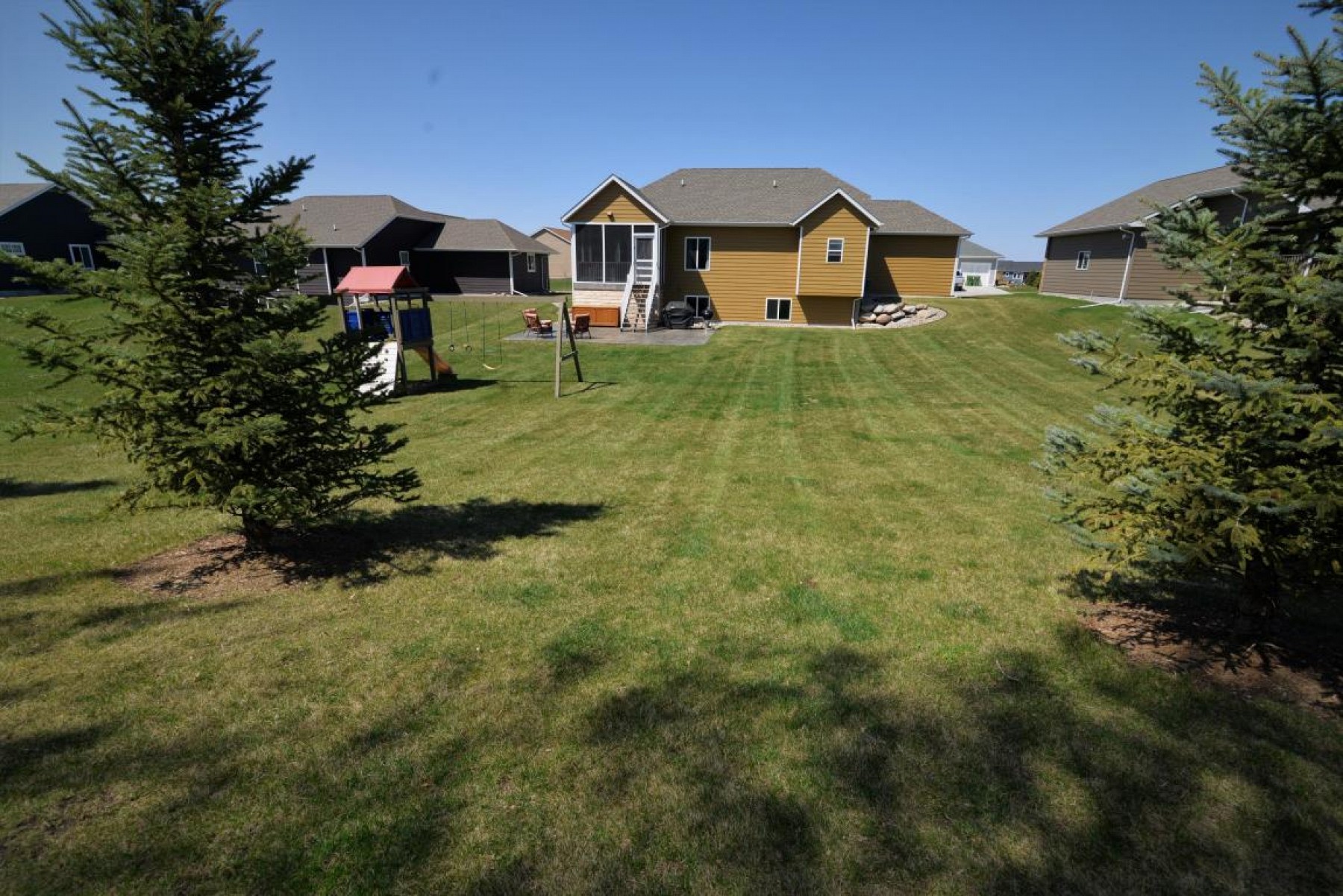 1817 Windermere Way, Brookings, SD 57006