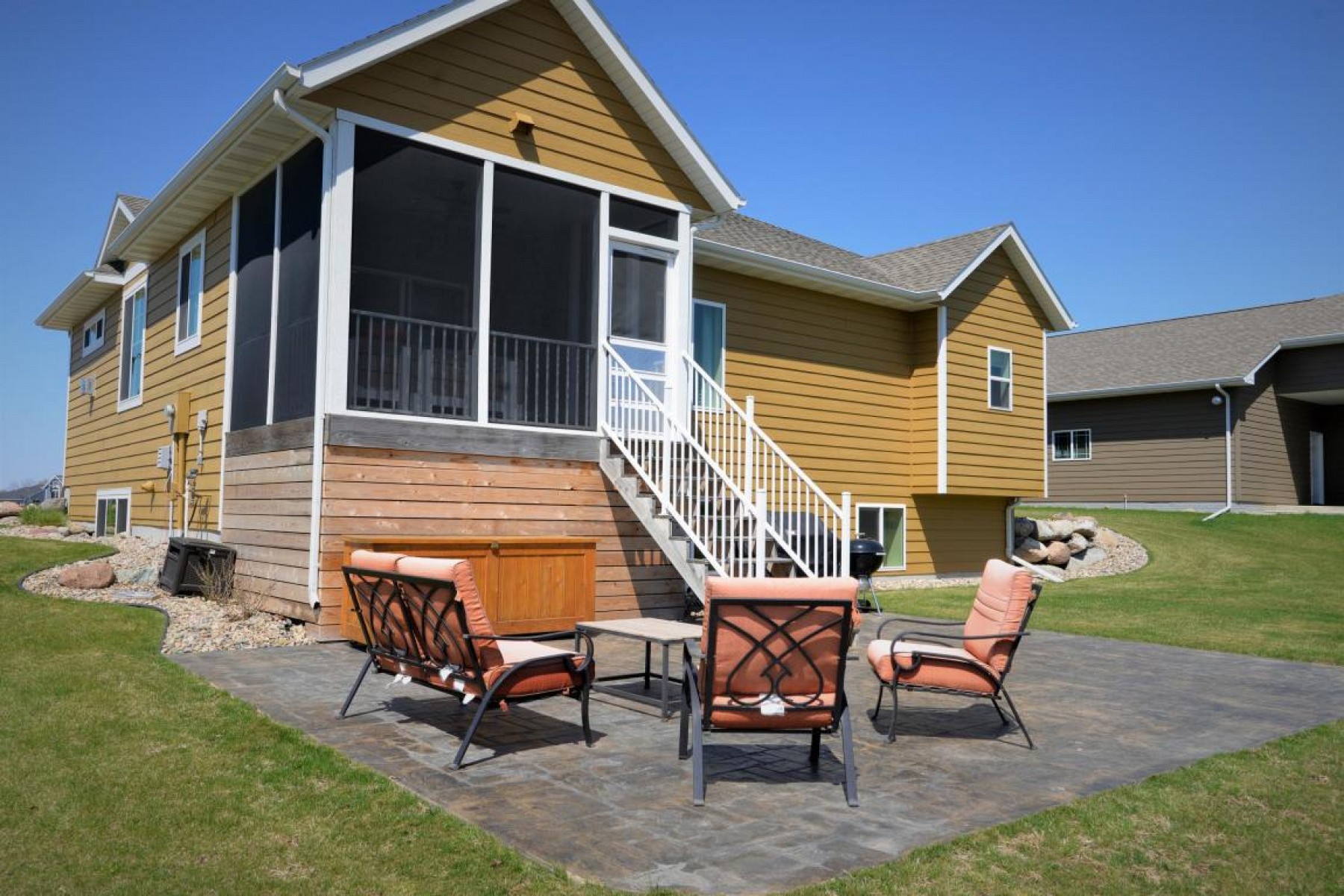 1817 Windermere Way, Brookings, SD 57006