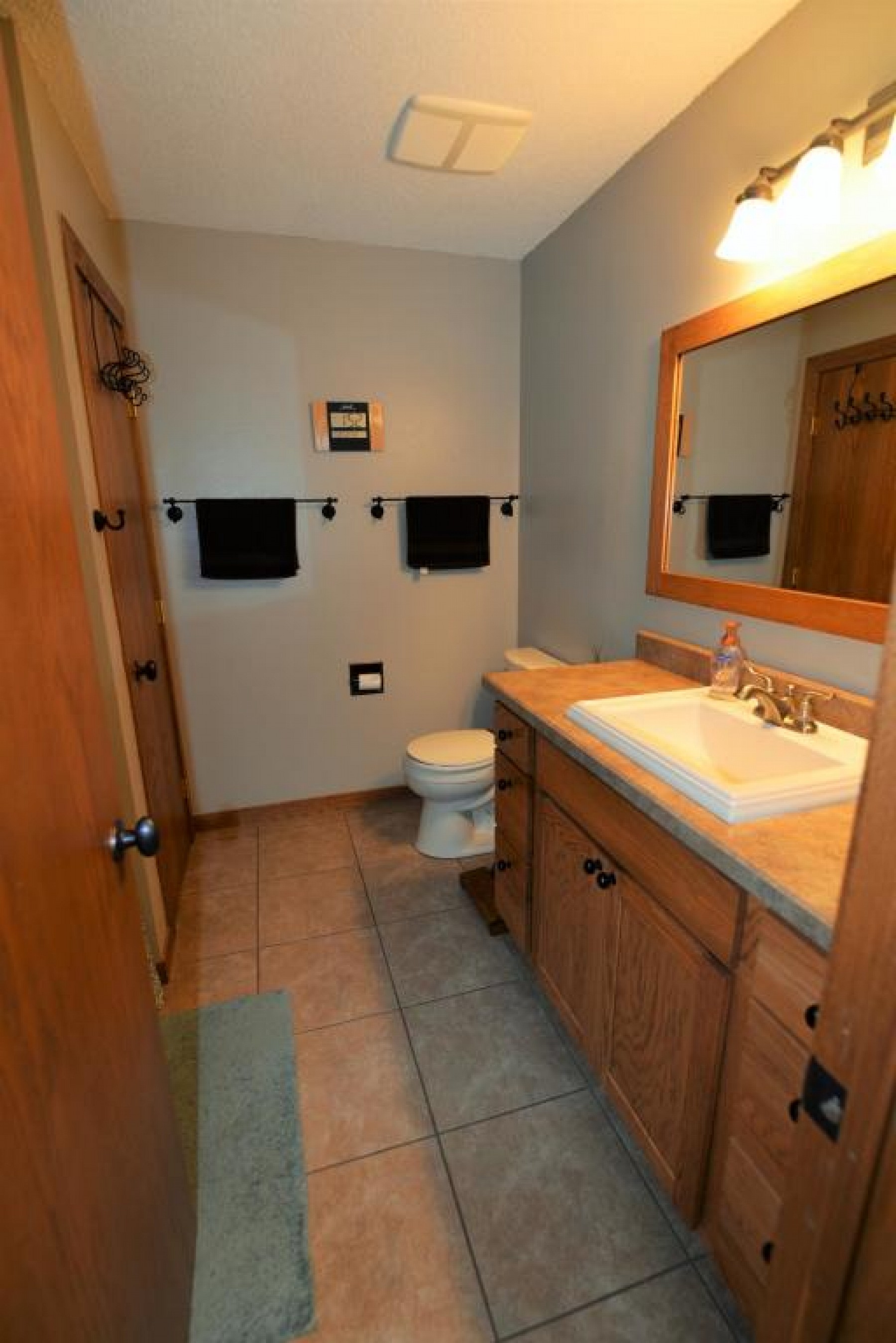 418 Hunters Ridge Road, Brookings, SD 57006