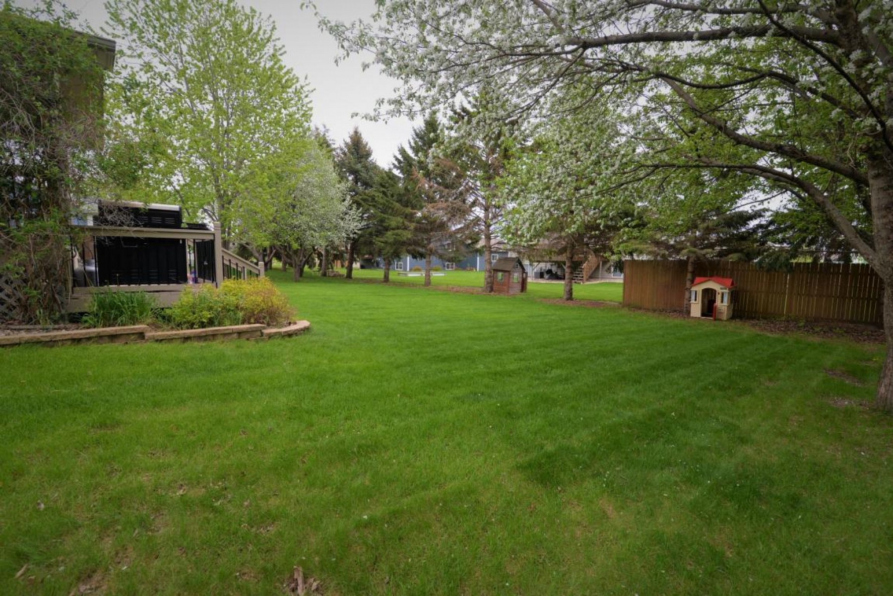 418 Hunters Ridge Road, Brookings, SD 57006