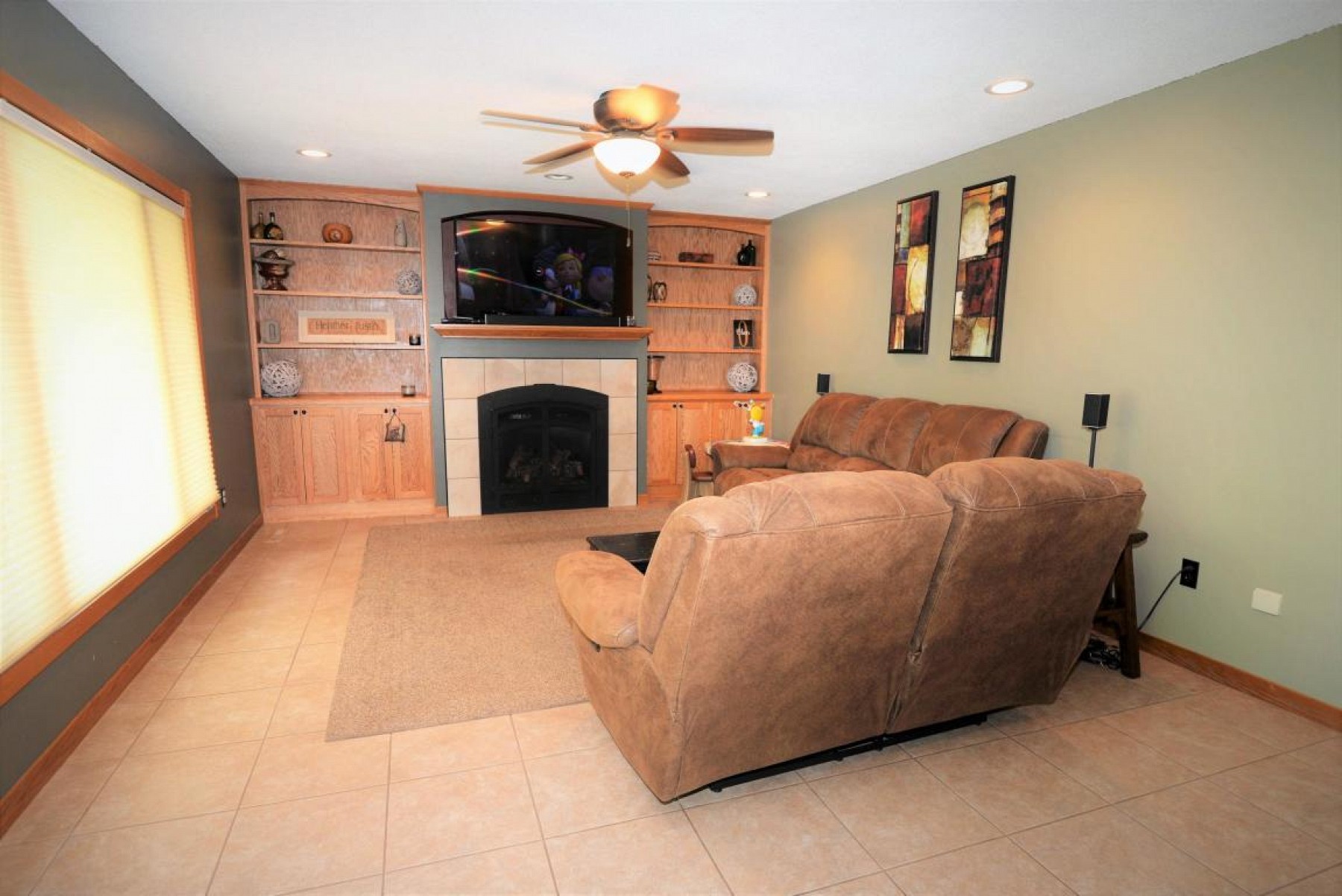 418 Hunters Ridge Road, Brookings, SD 57006