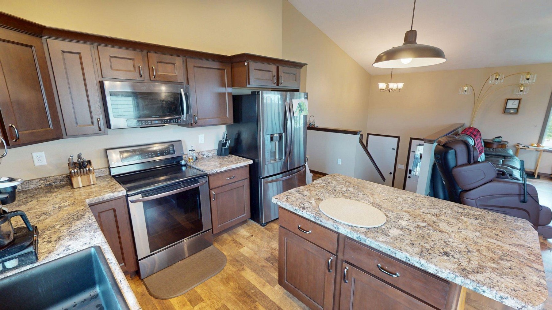 210 Lindsay Drive, Aurora, SD 57002