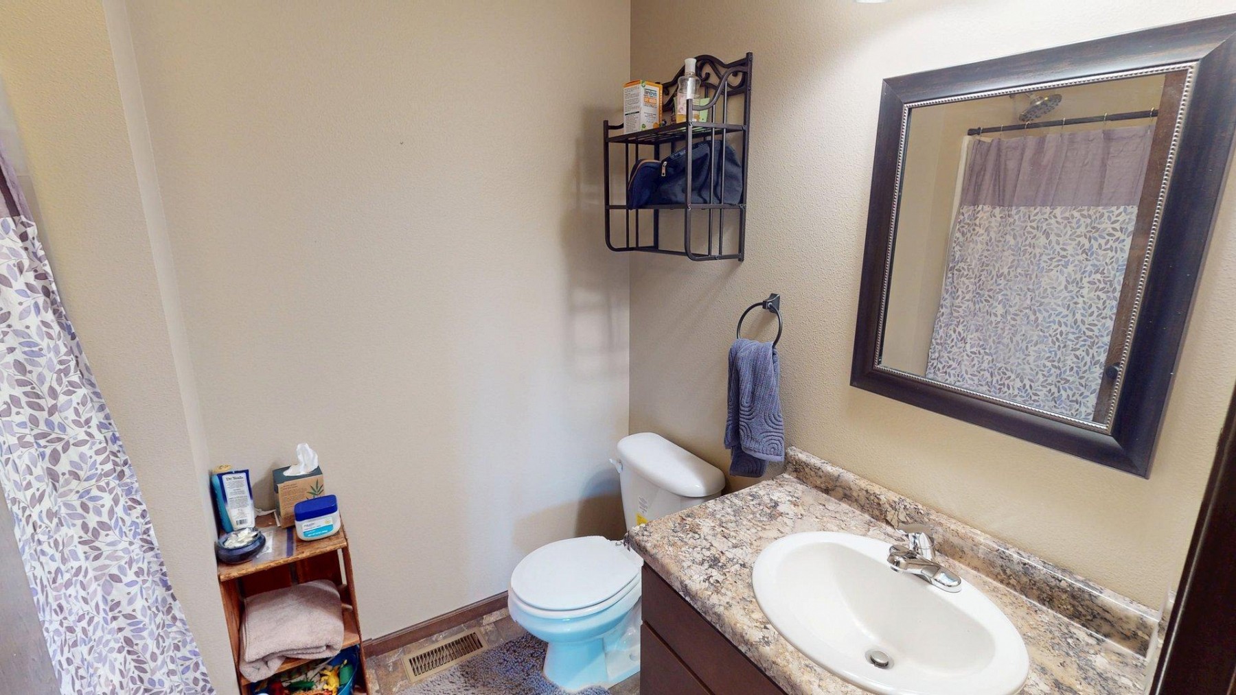 210 Lindsay Drive, Aurora, SD 57002