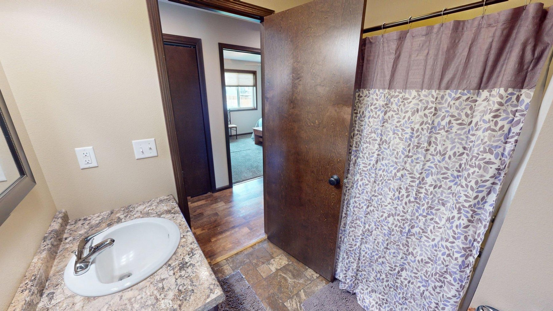 210 Lindsay Drive, Aurora, SD 57002