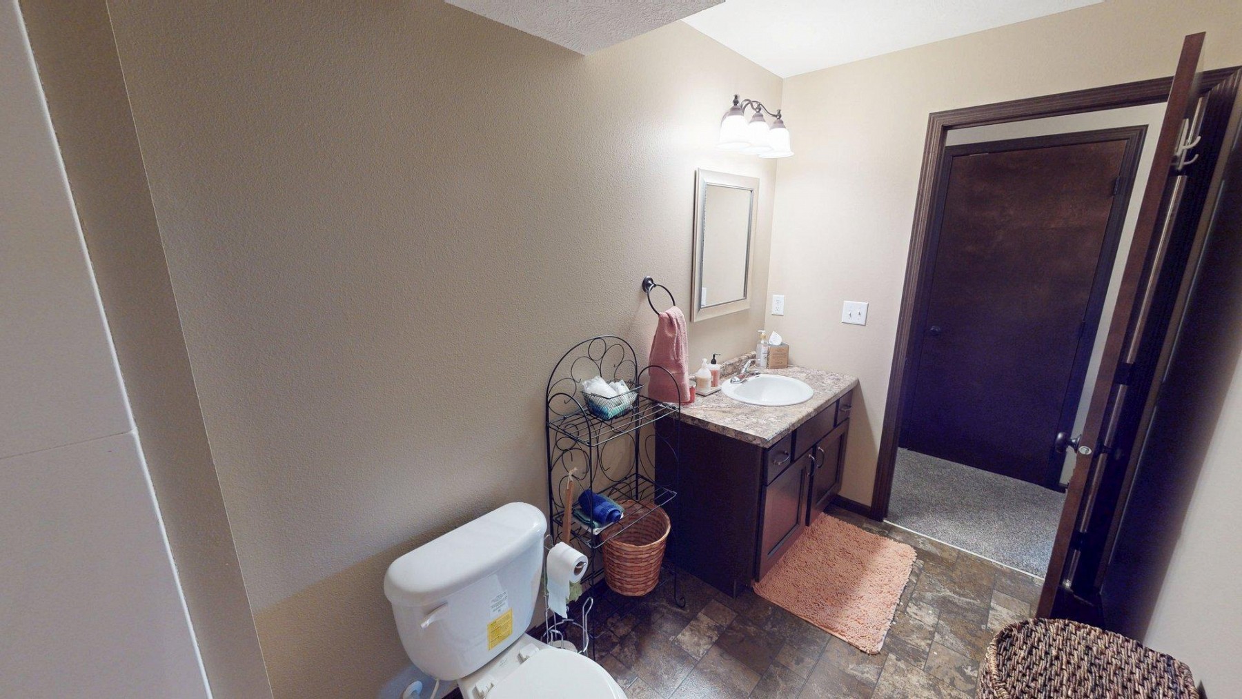 210 Lindsay Drive, Aurora, SD 57002