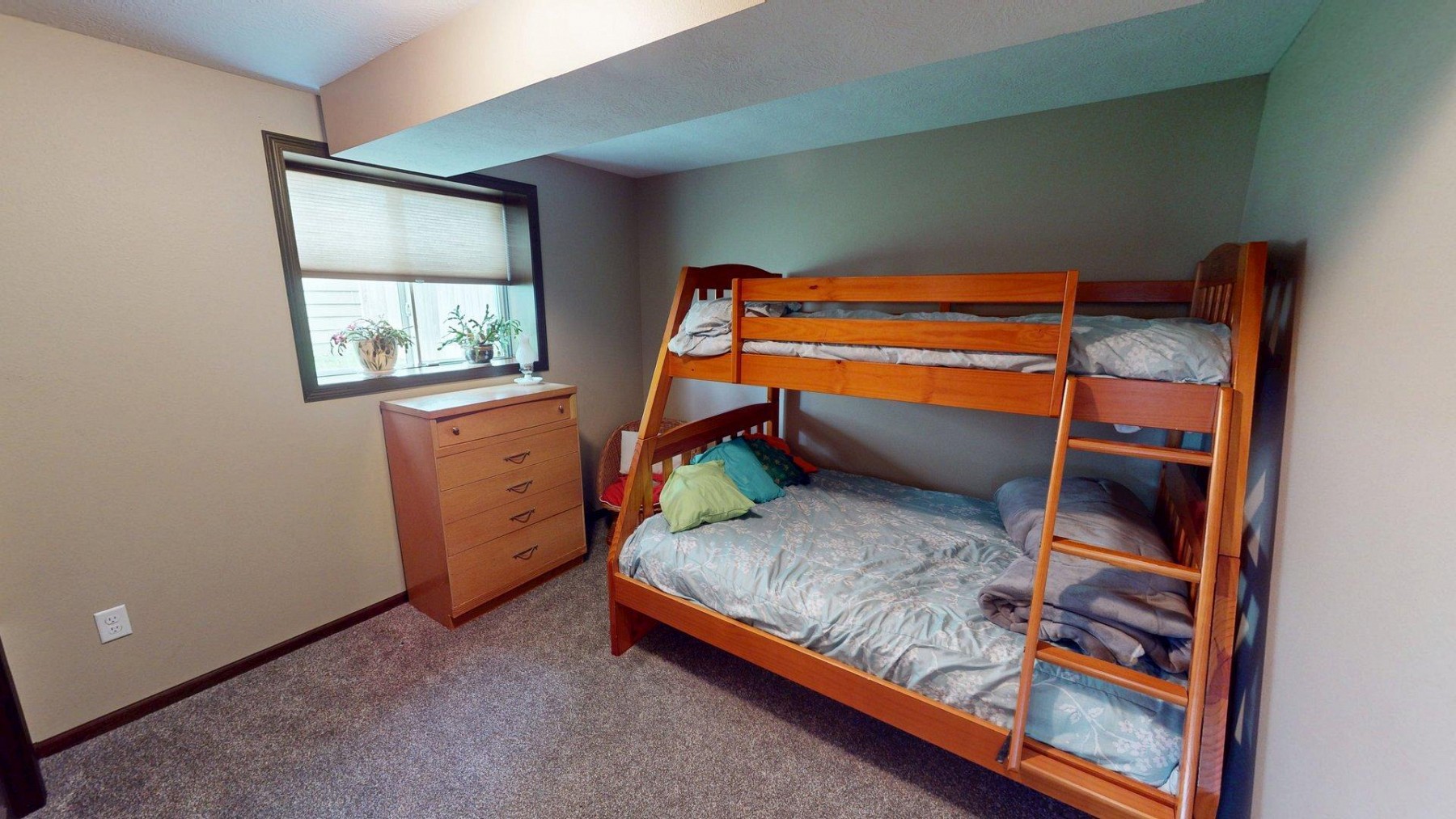 210 Lindsay Drive, Aurora, SD 57002