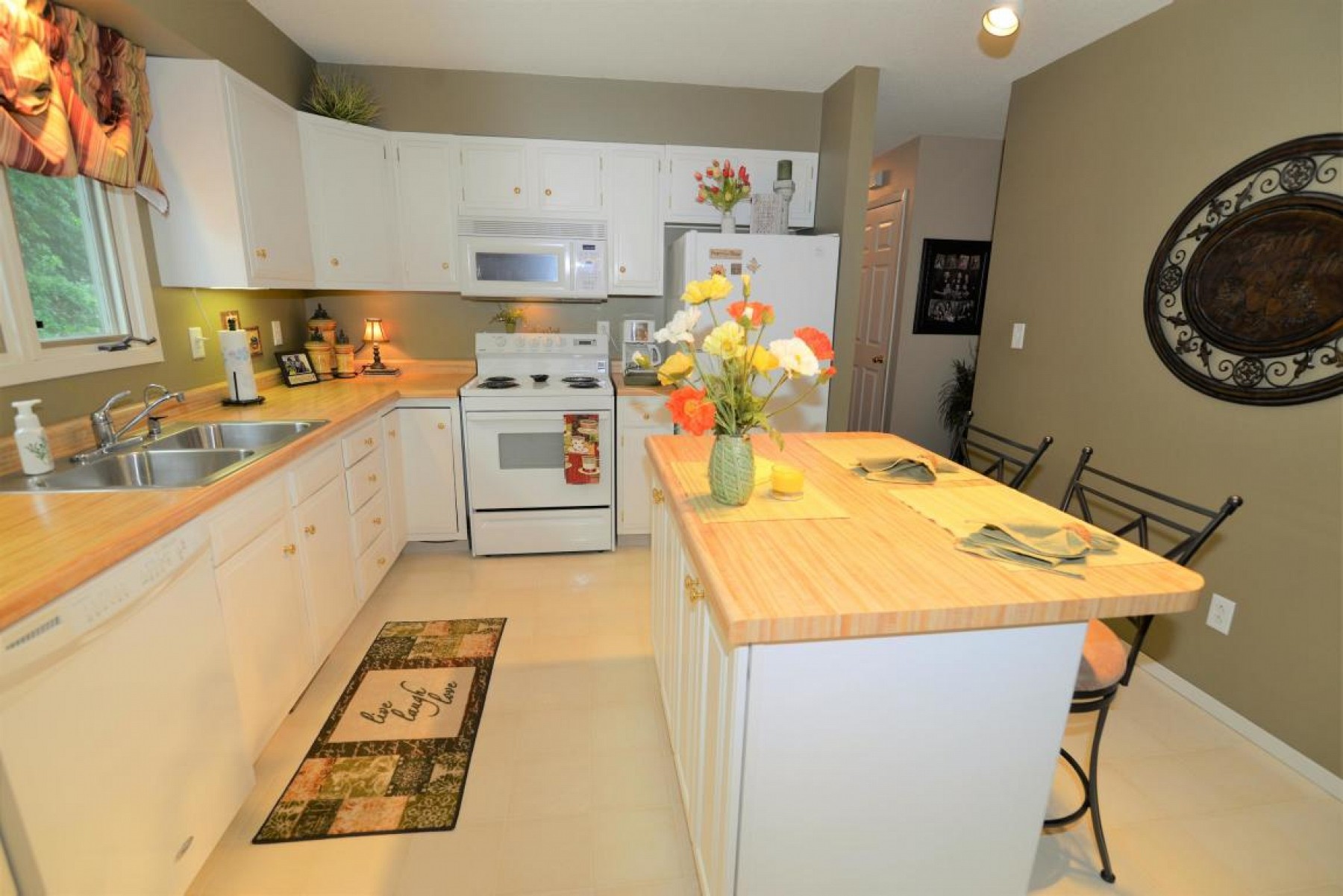 317 Cedar Avenue, Brookings, SD 57006