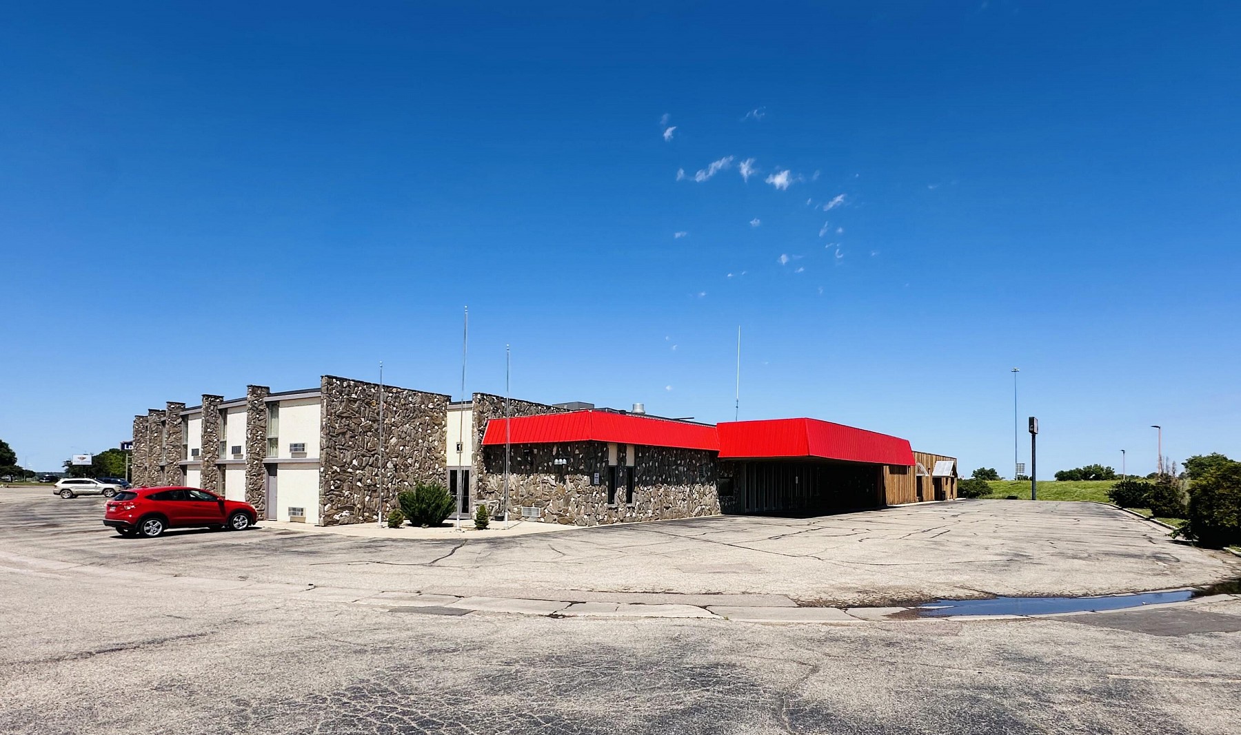 2515 6th St, Brookings, SD 57006