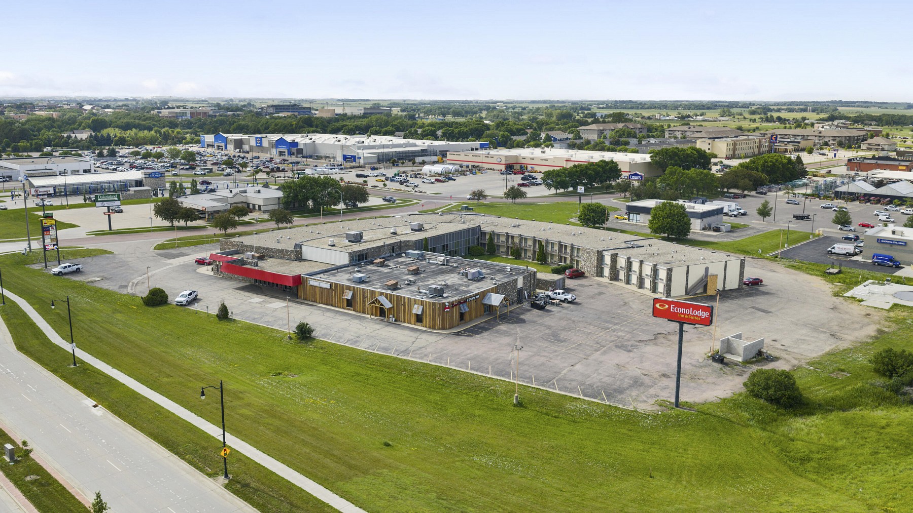 2515 6th St, Brookings, SD 57006