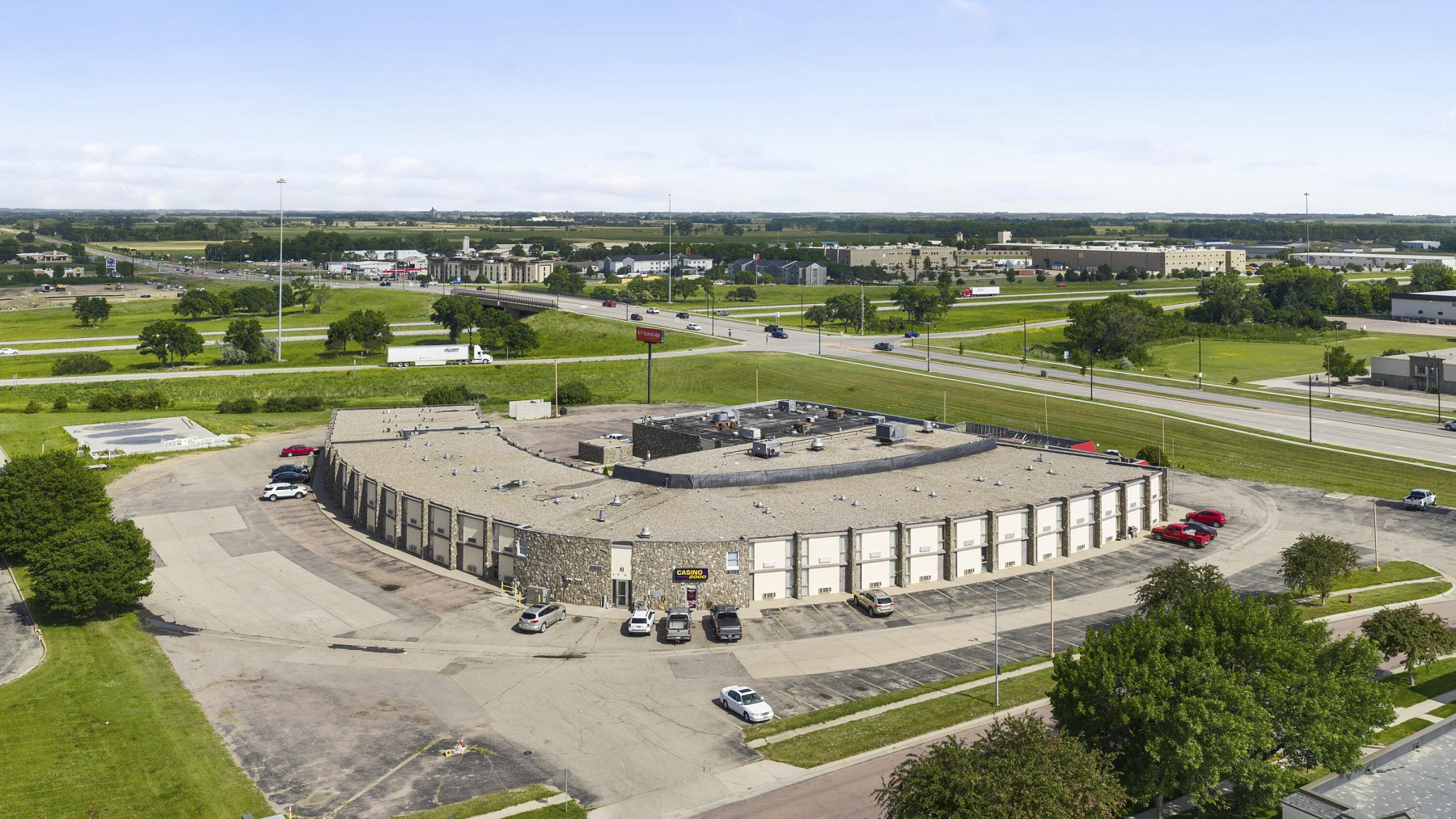 2515 6th St, Brookings, SD 57006