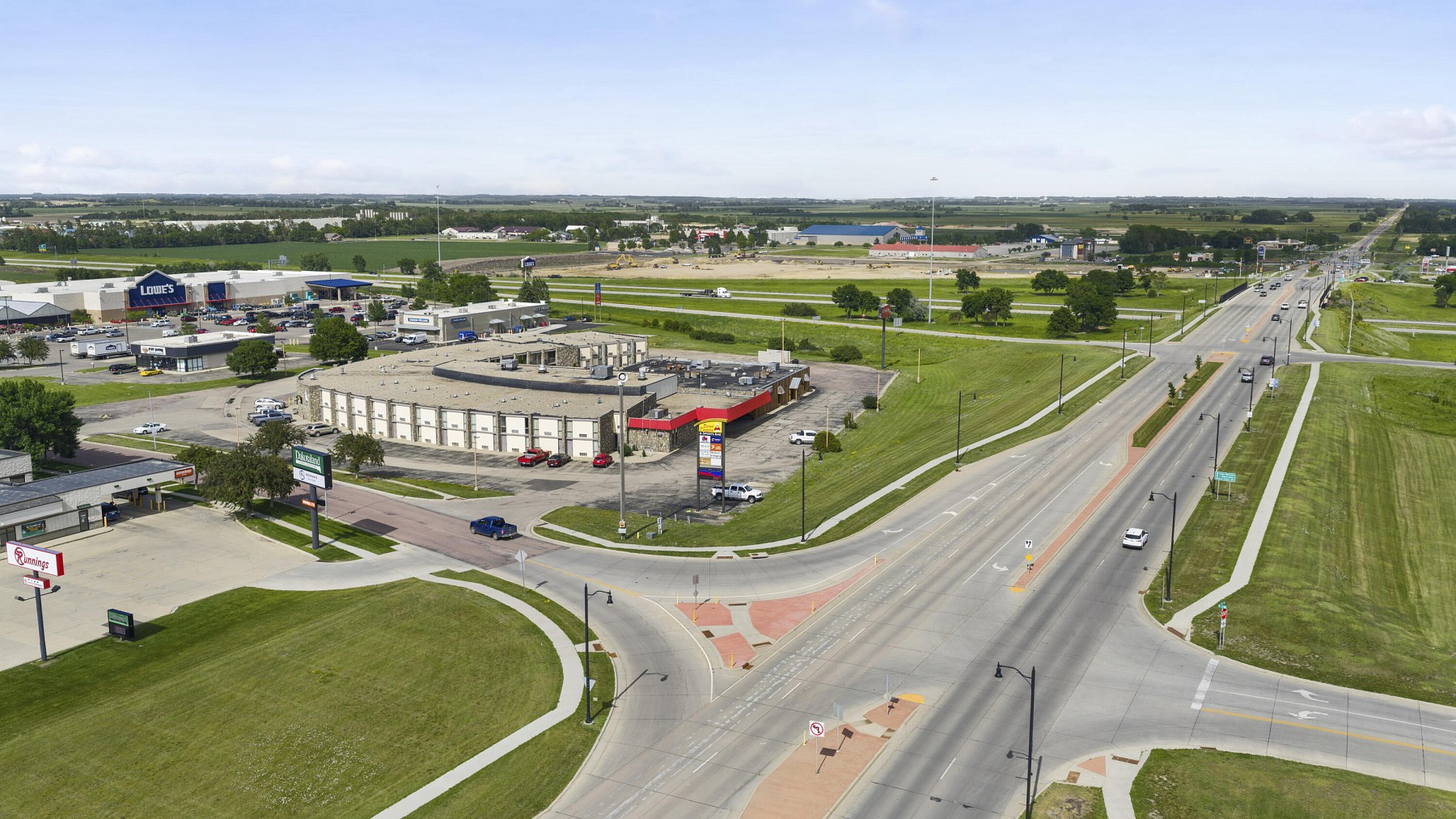 2515 6th St, Brookings, SD 57006