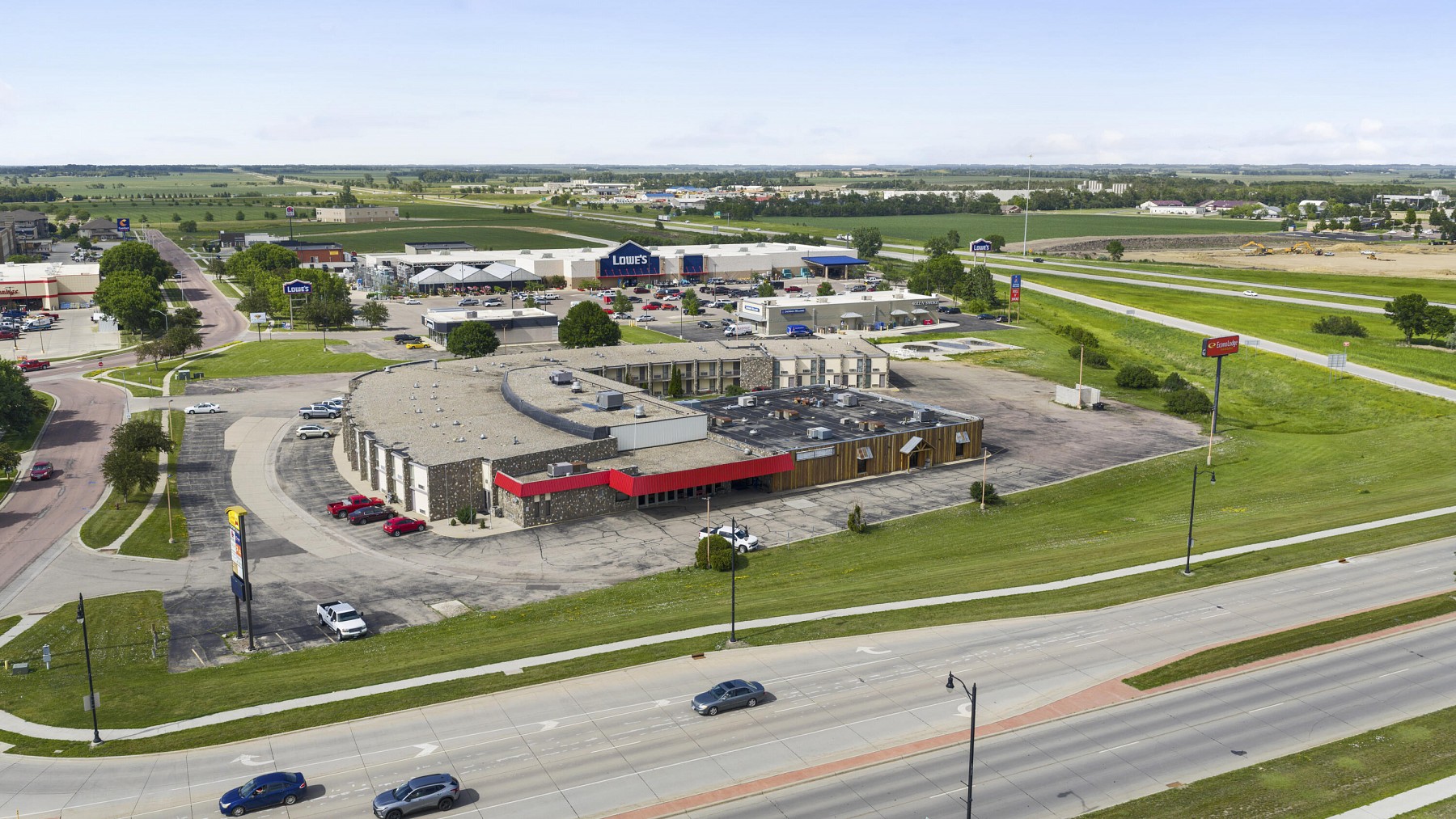 2515 6th St, Brookings, SD 57006