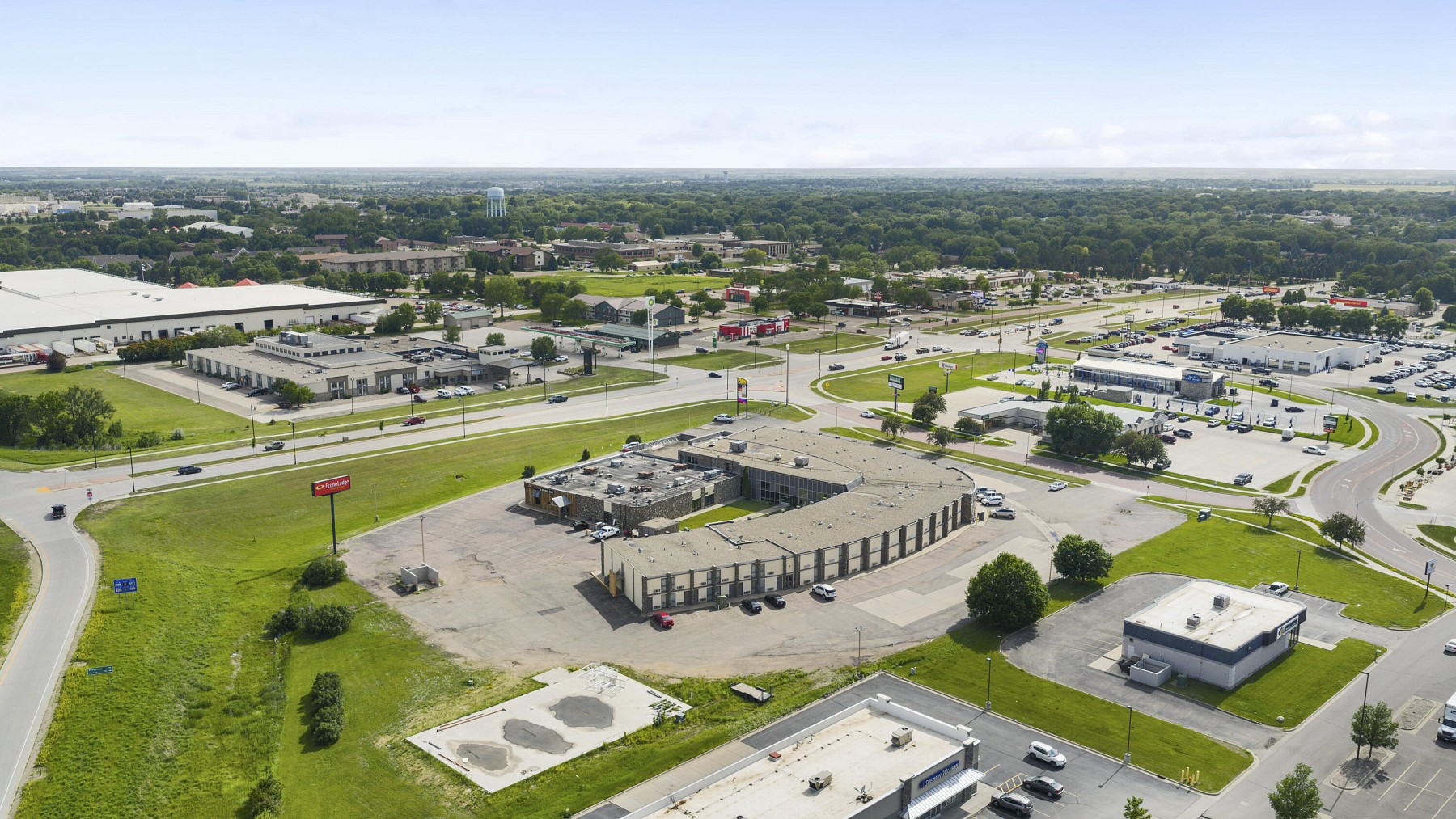 2515 6th St, Brookings, SD 57006