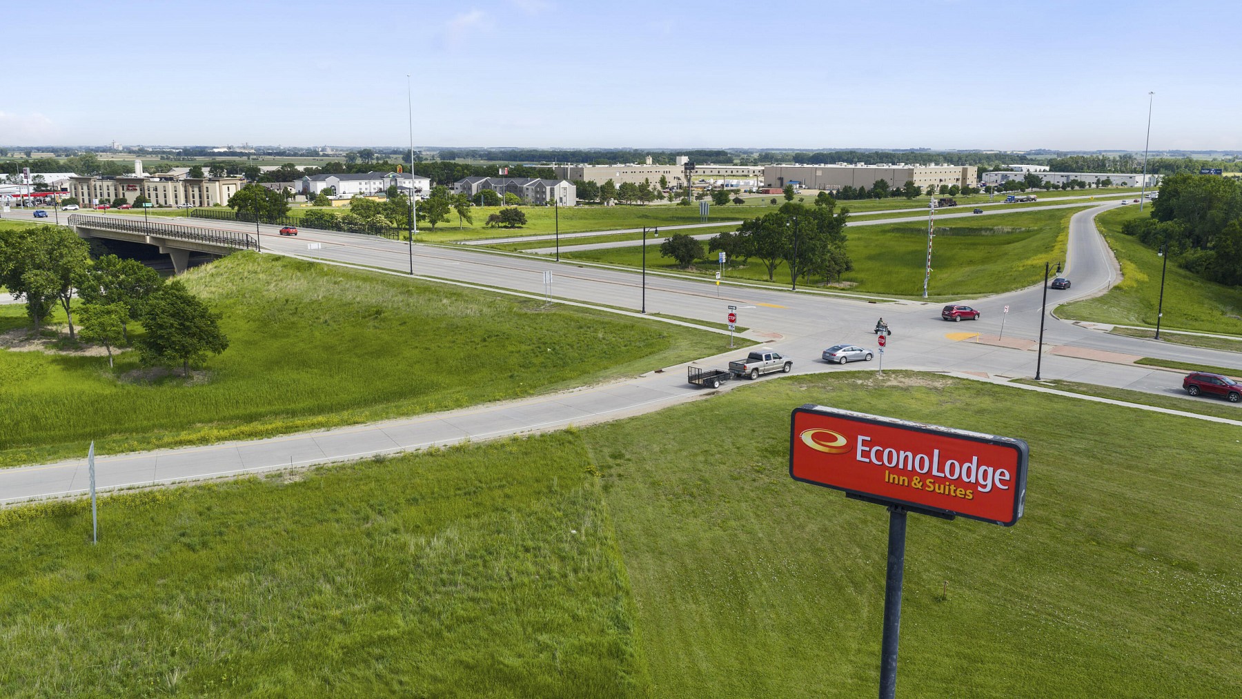 2515 6th St, Brookings, SD 57006