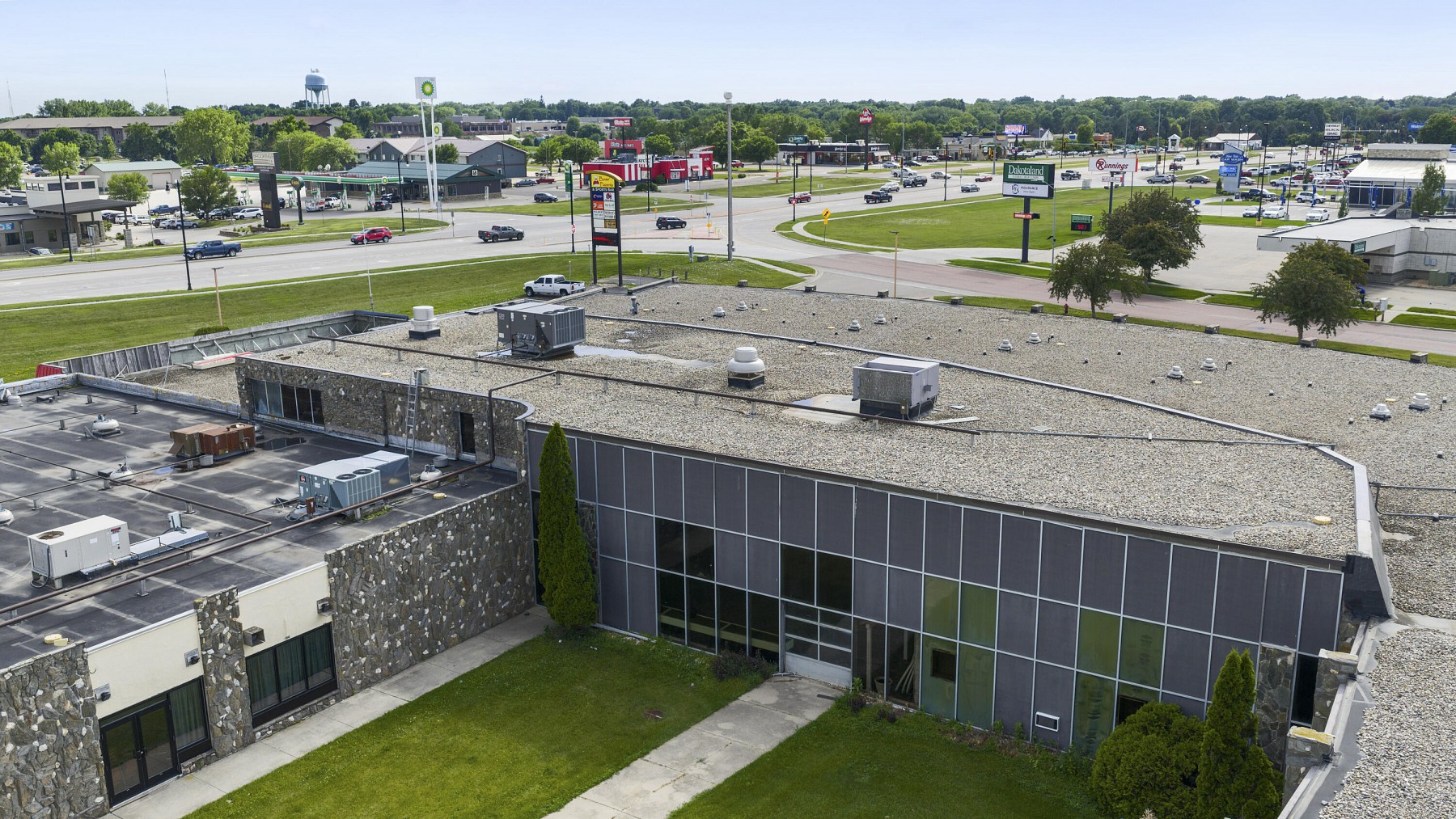 2515 6th St, Brookings, SD 57006