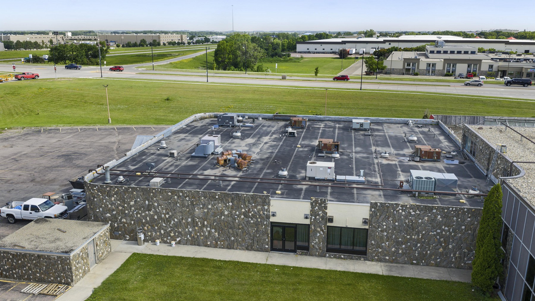 2515 6th St, Brookings, SD 57006