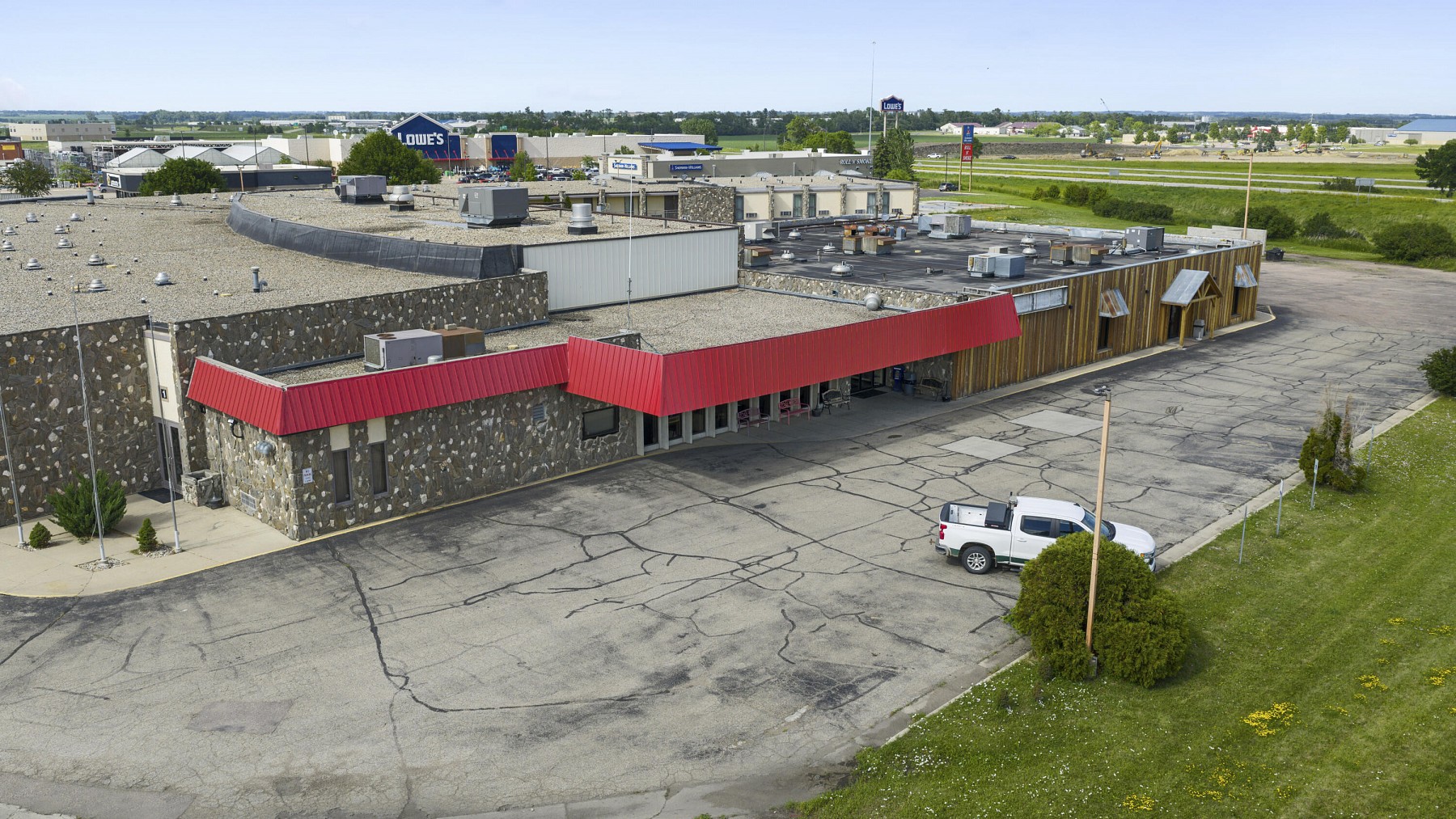 2515 6th St, Brookings, SD 57006