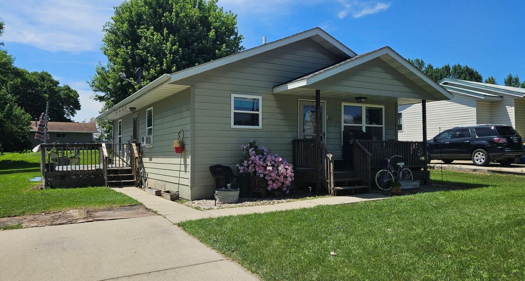 700 6th Avenue S, Brookings, SD 57006