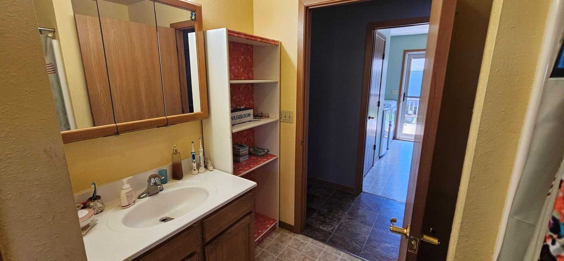 700 6th Avenue S, Brookings, SD 57006