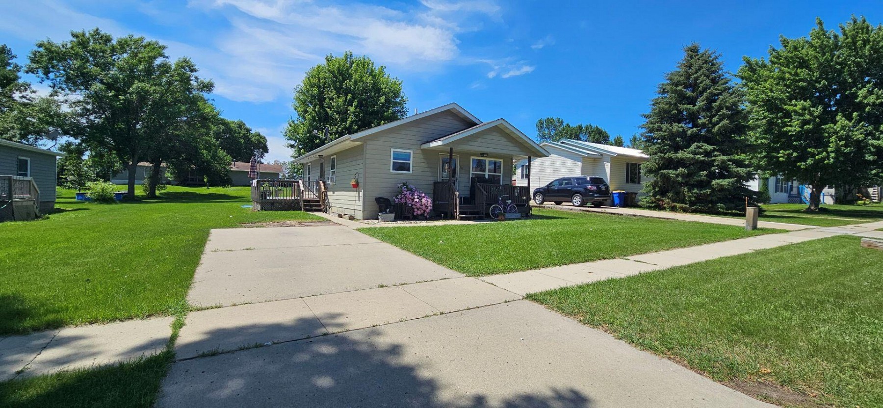 700 6th Avenue S, Brookings, SD 57006