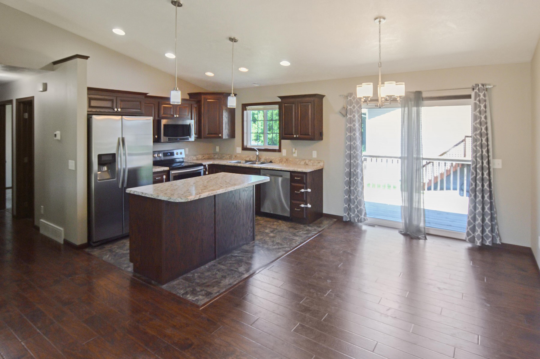 307 Lovejoy Lane, Aurora, SD 57002