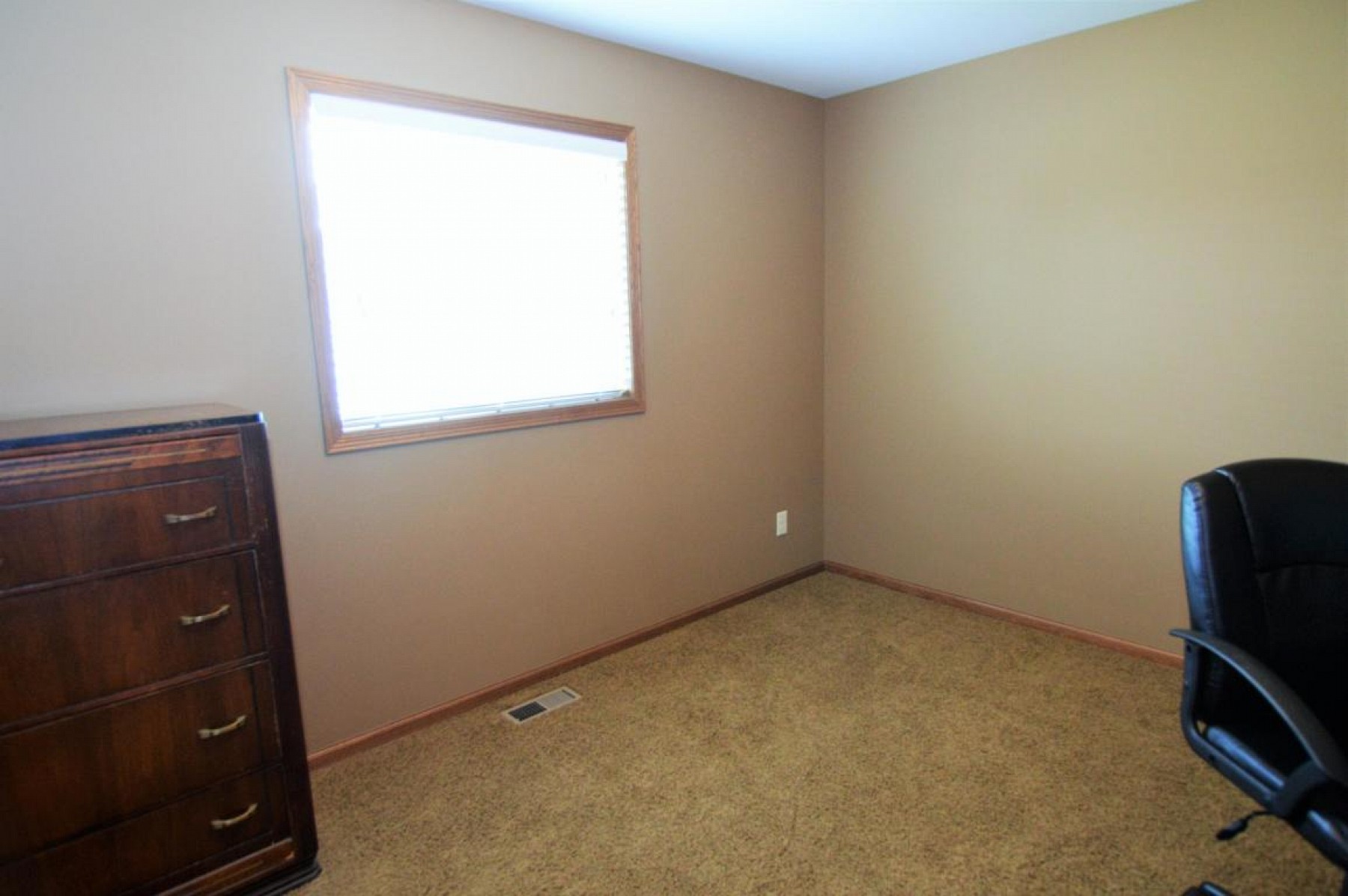 714 Sonoma Valley Street, Brookings, SD 57006