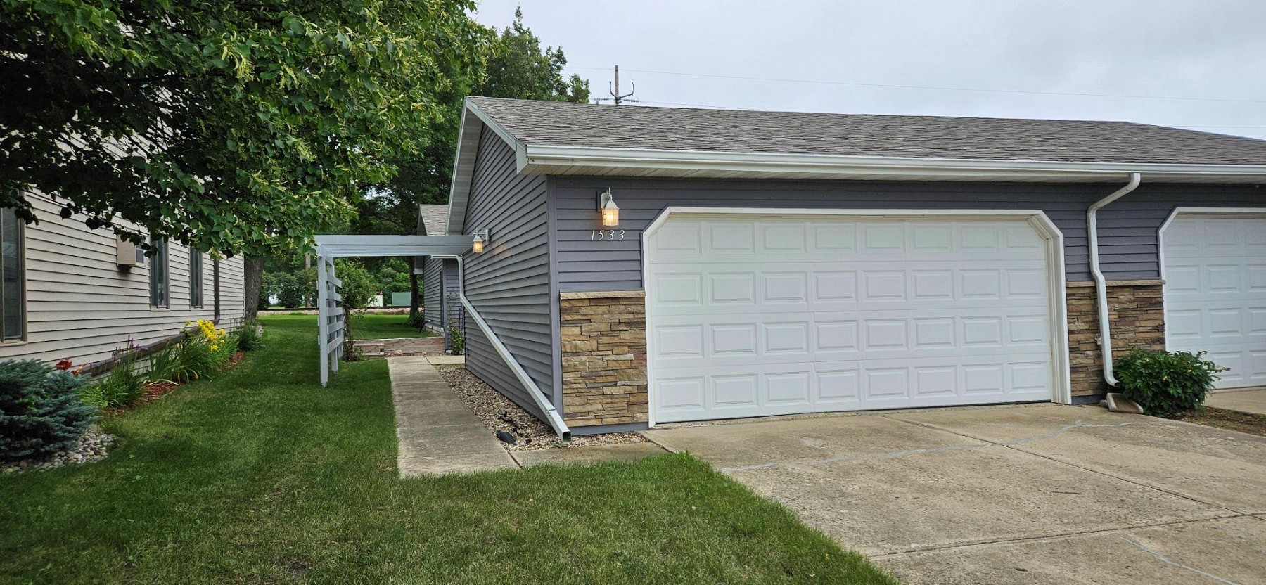 1533 Orchard Drive, Brookings, SD 57006