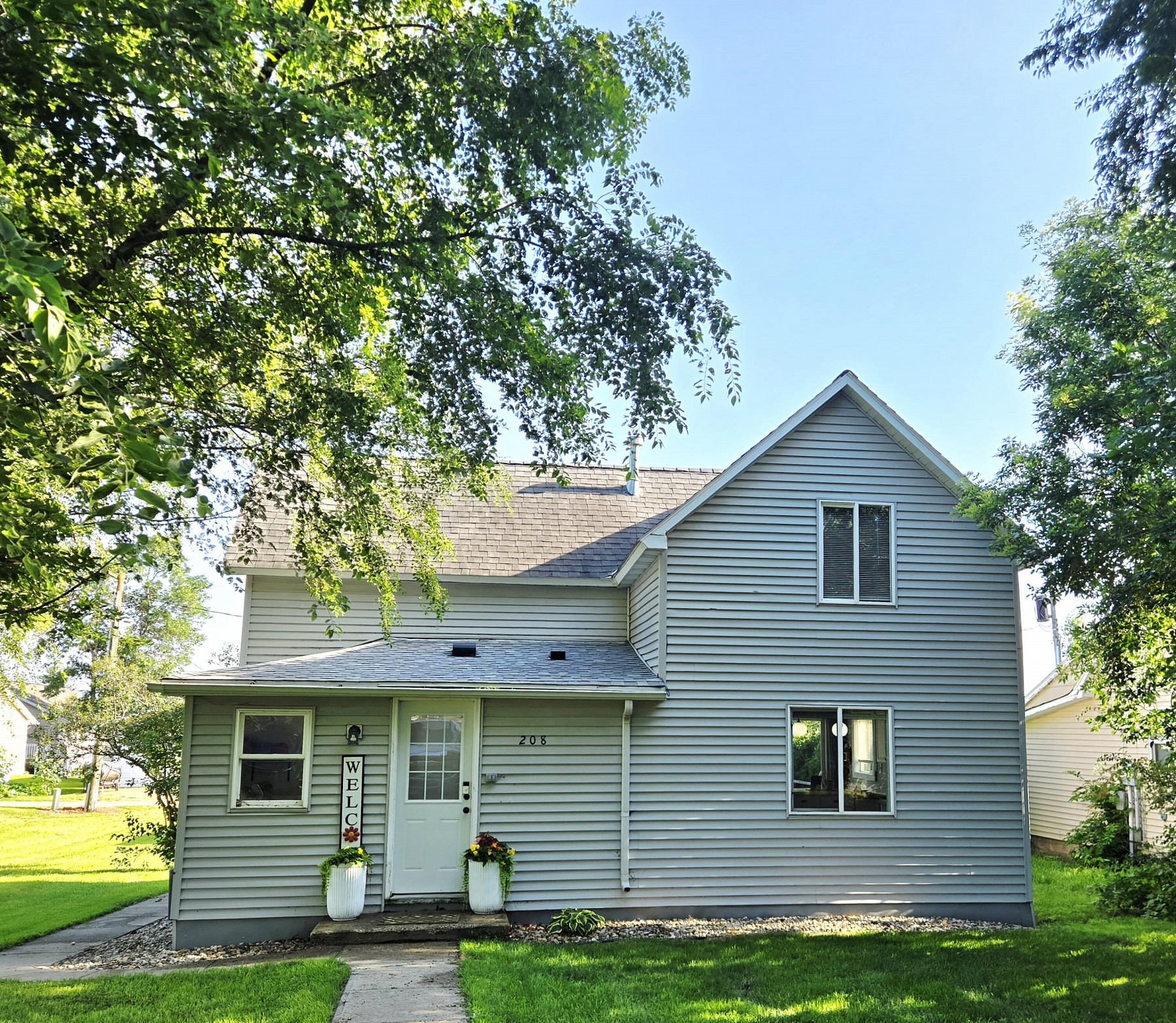 208 Charger Avenue, Hayti, SD 57241