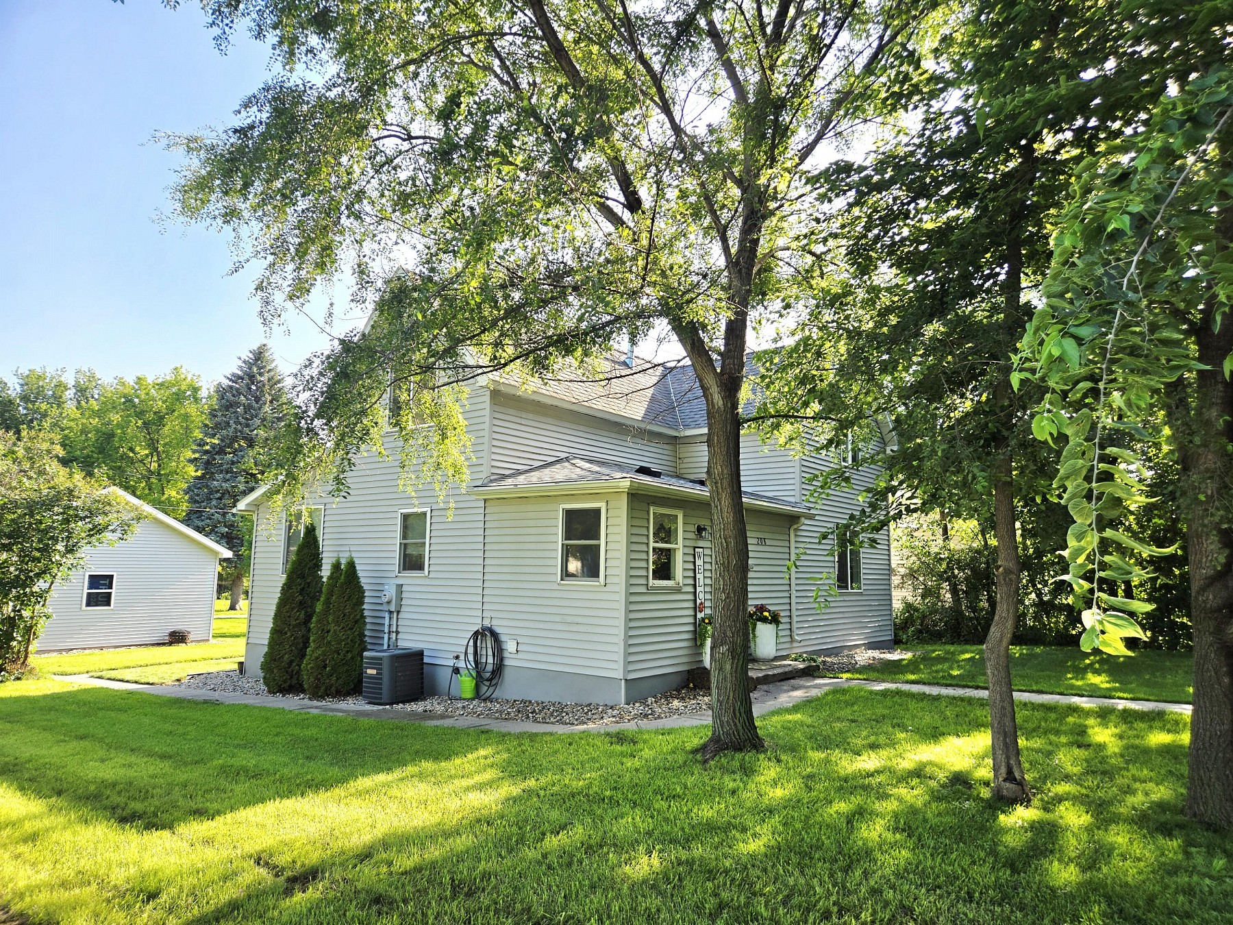 208 Charger Avenue, Hayti, SD 57241