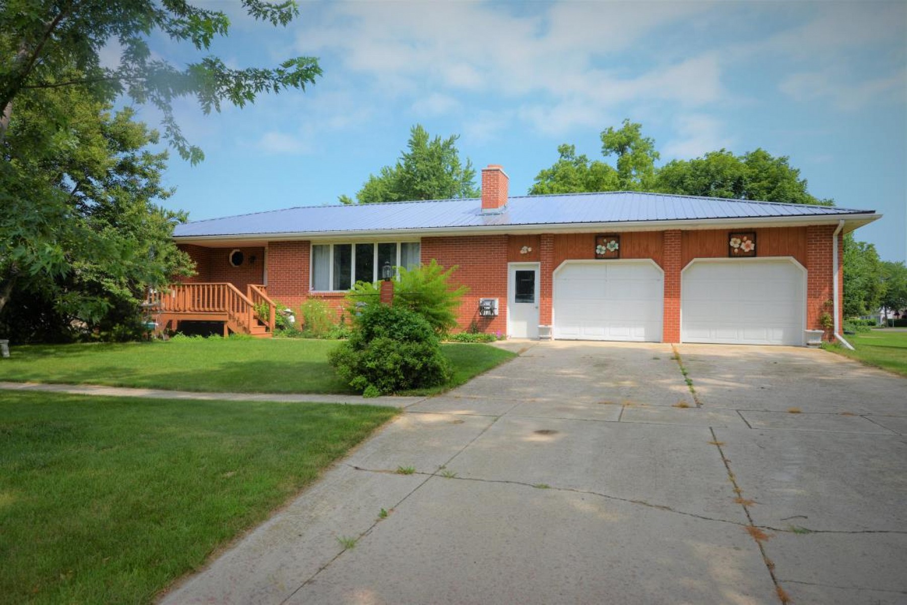 210 3rd Avenue, Flandreau, SD 57028