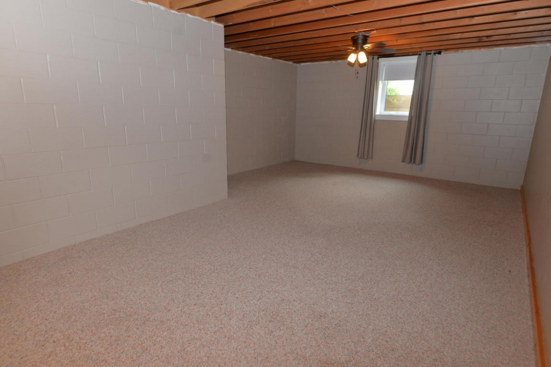 210 3rd Avenue, Flandreau, SD 57028