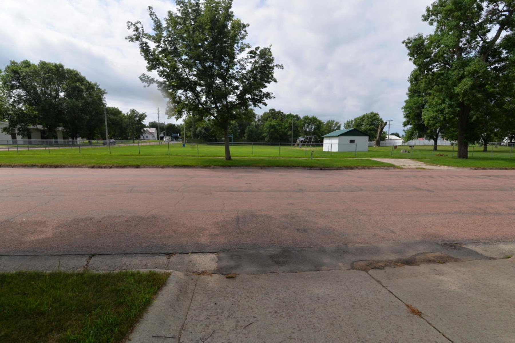 210 3rd Avenue, Flandreau, SD 57028