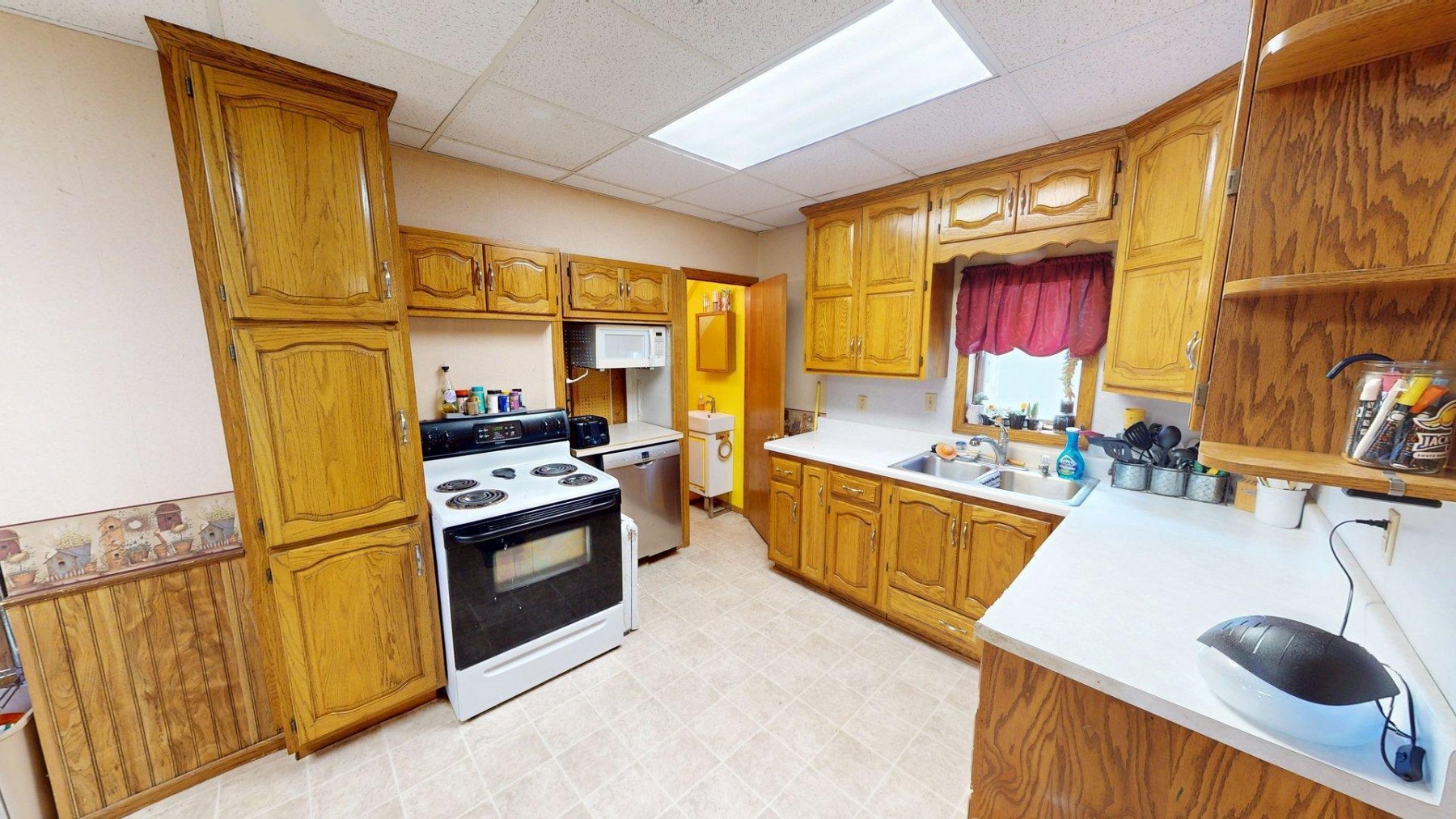 212 Broad Avenue, Flandreau, SD 57028