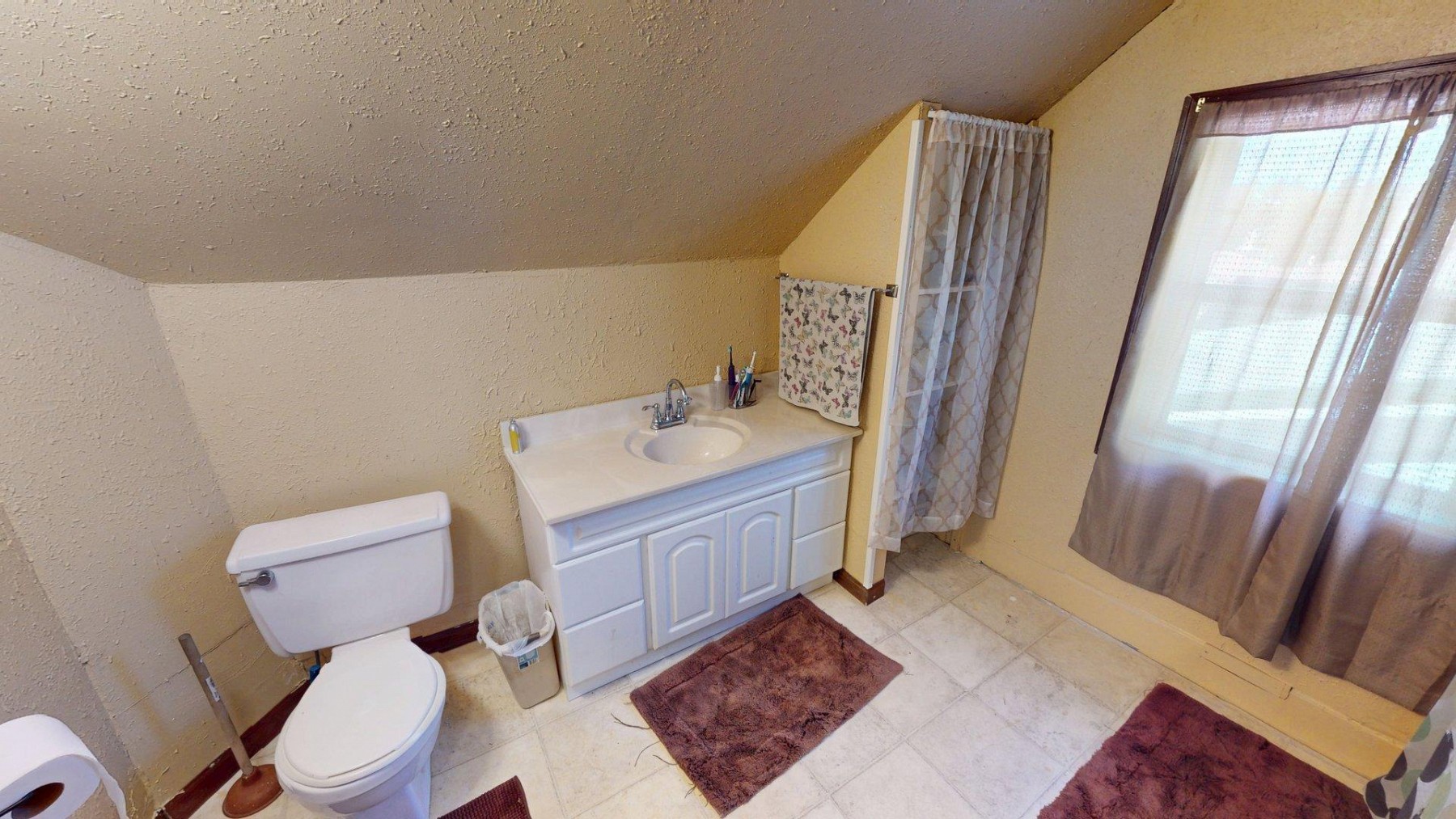 212 Broad Avenue, Flandreau, SD 57028