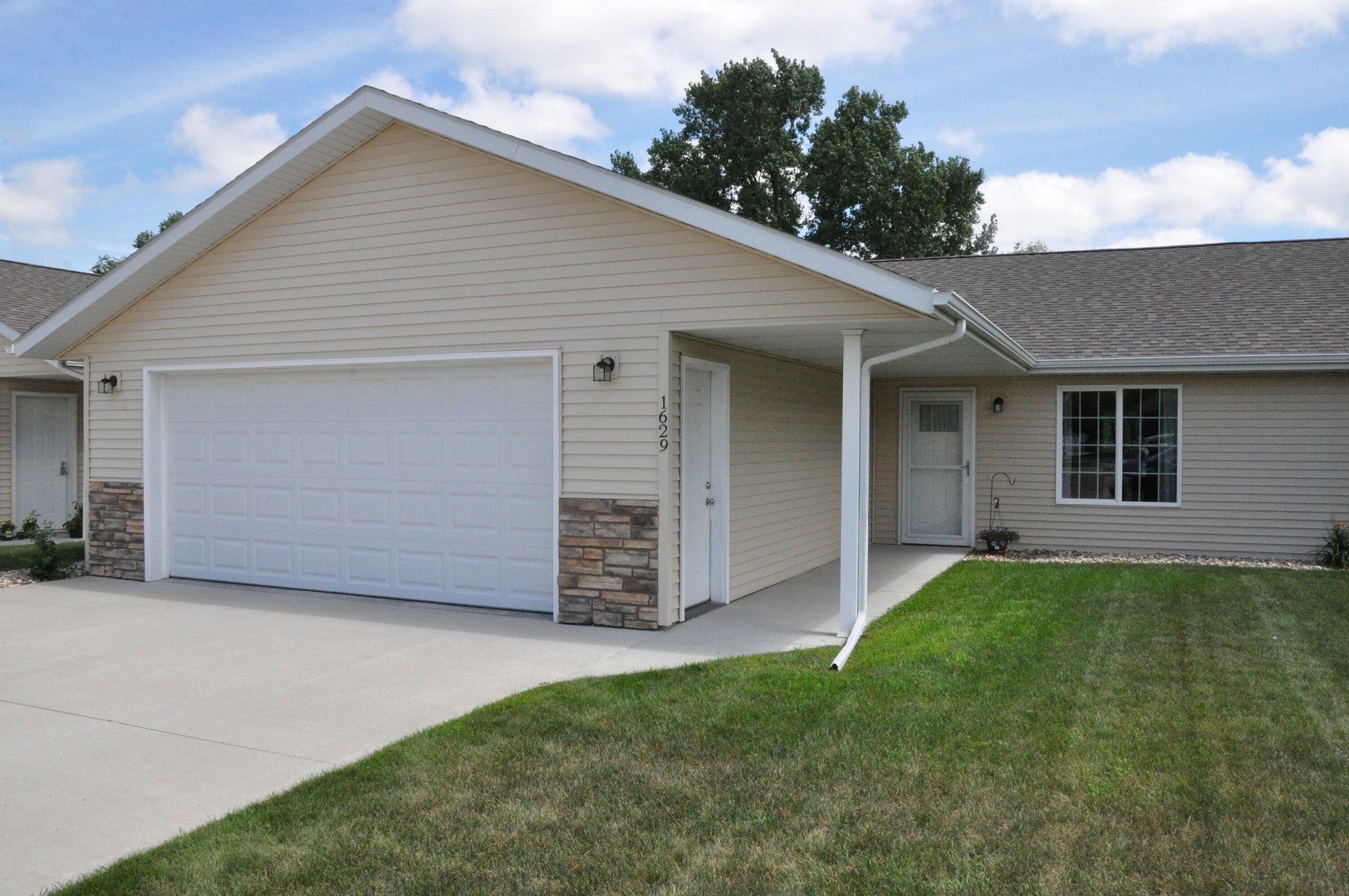 1629 9th Avenue S, Brookings, SD 57006