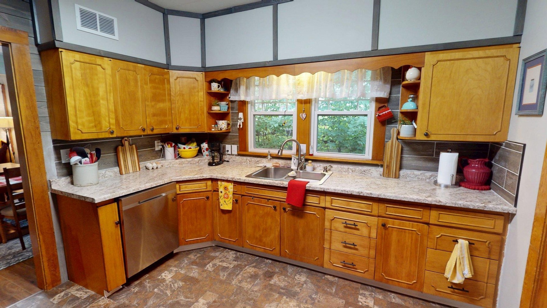 1215 3rd Street, Brookings, SD 57006