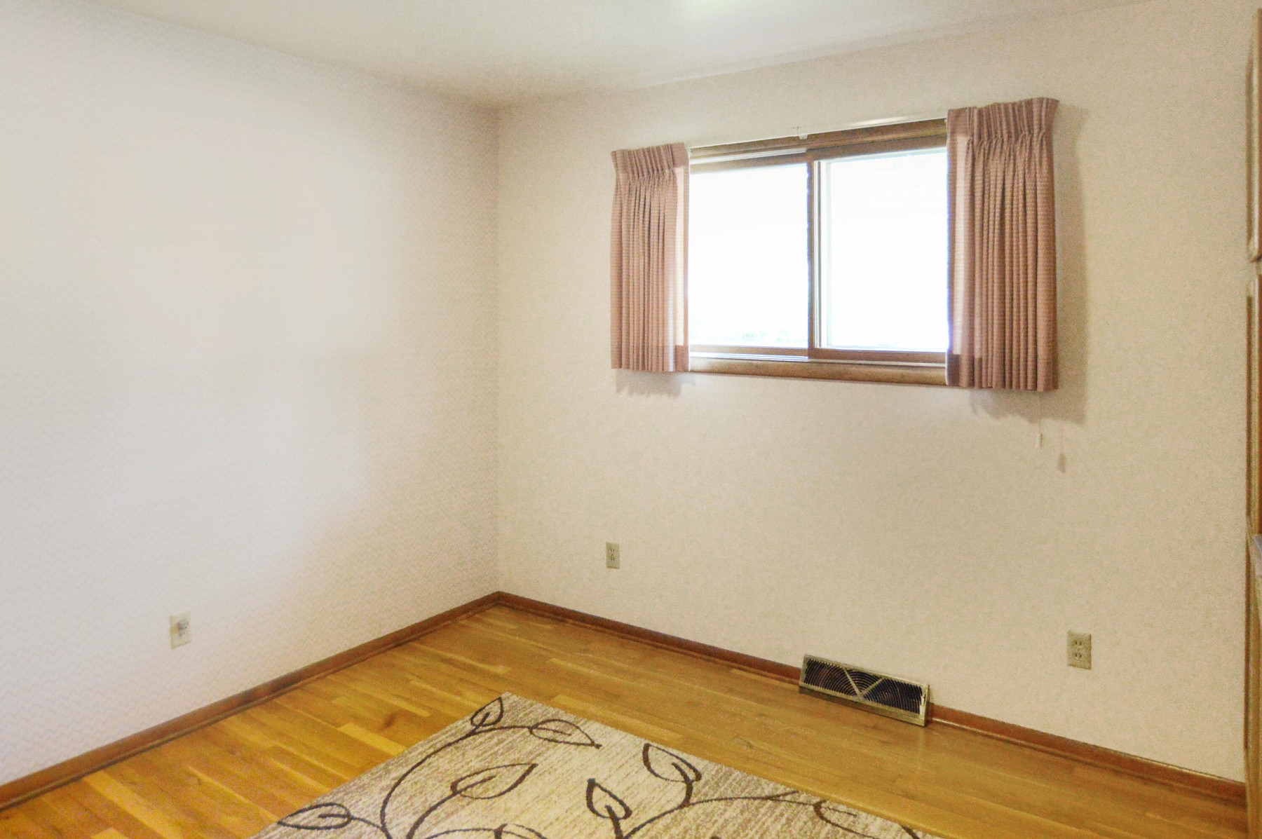 1811 Morningside Drive, Brookings, SD 57006