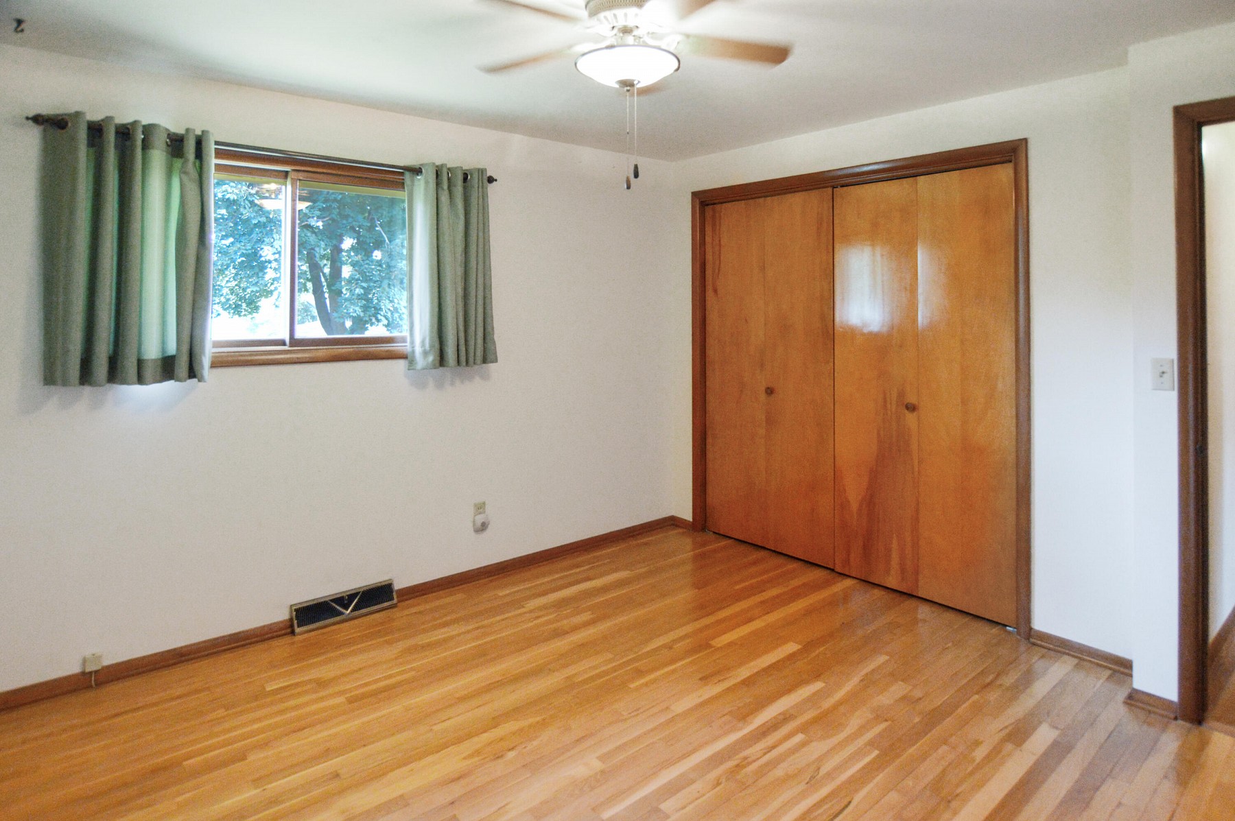 1811 Morningside Drive, Brookings, SD 57006