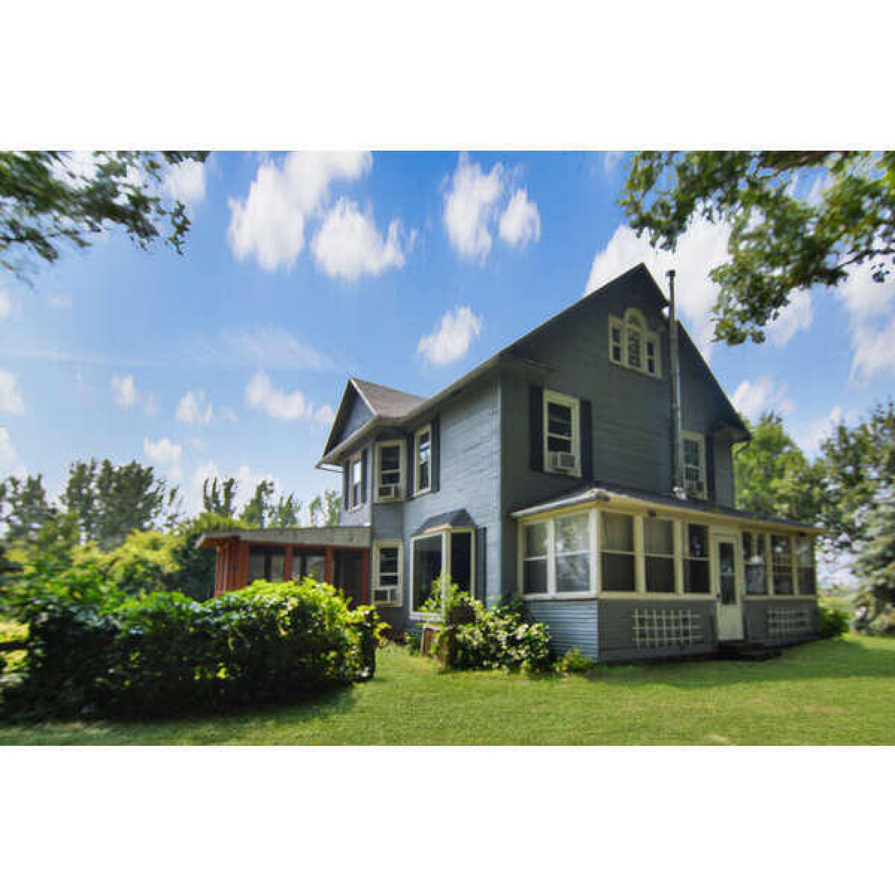 906 32nd Street S, Brookings, SD 57006