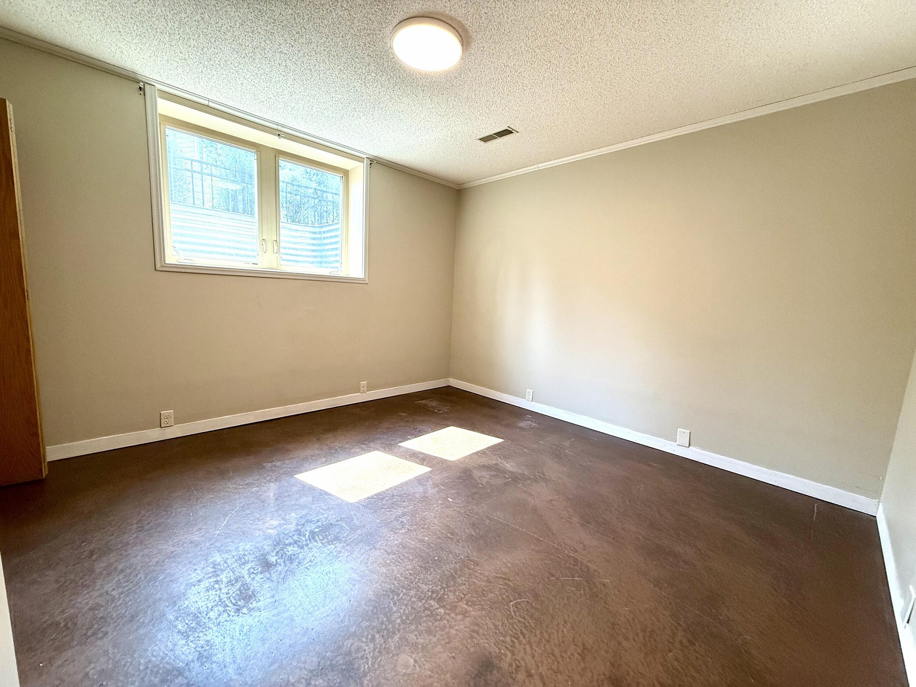 709 Park Ave Circle, Brookings, SD 57006