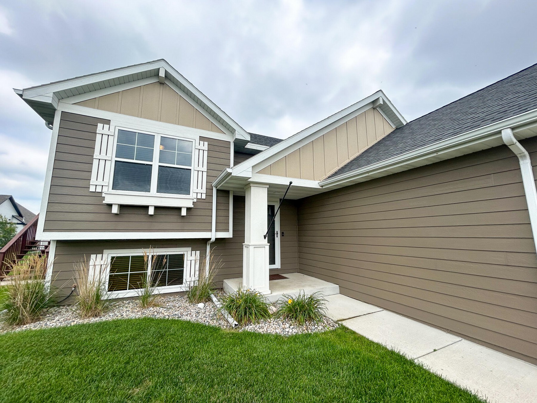 1322 Christine Circle, Brookings, SD 57006