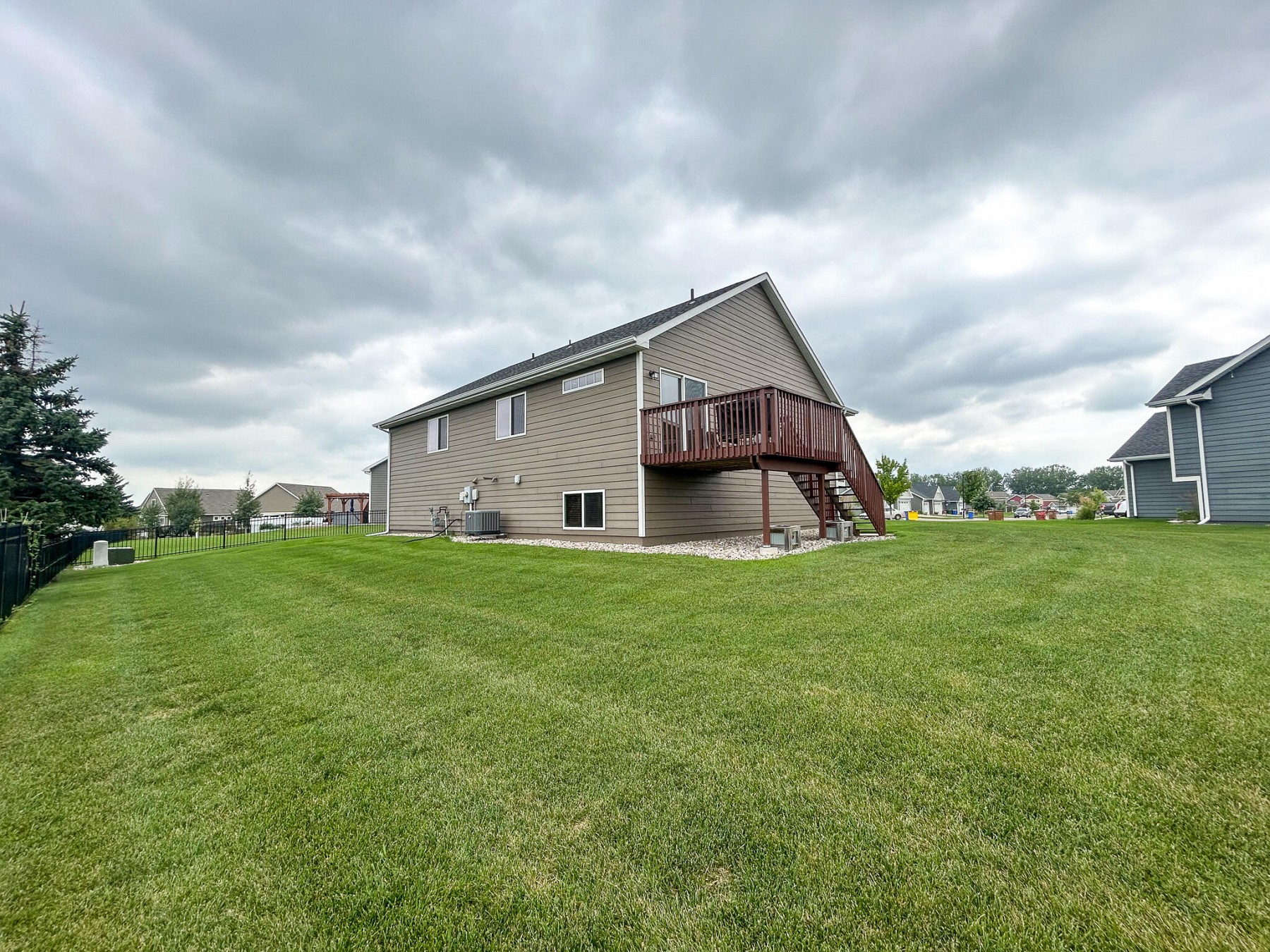 1322 Christine Circle, Brookings, SD 57006